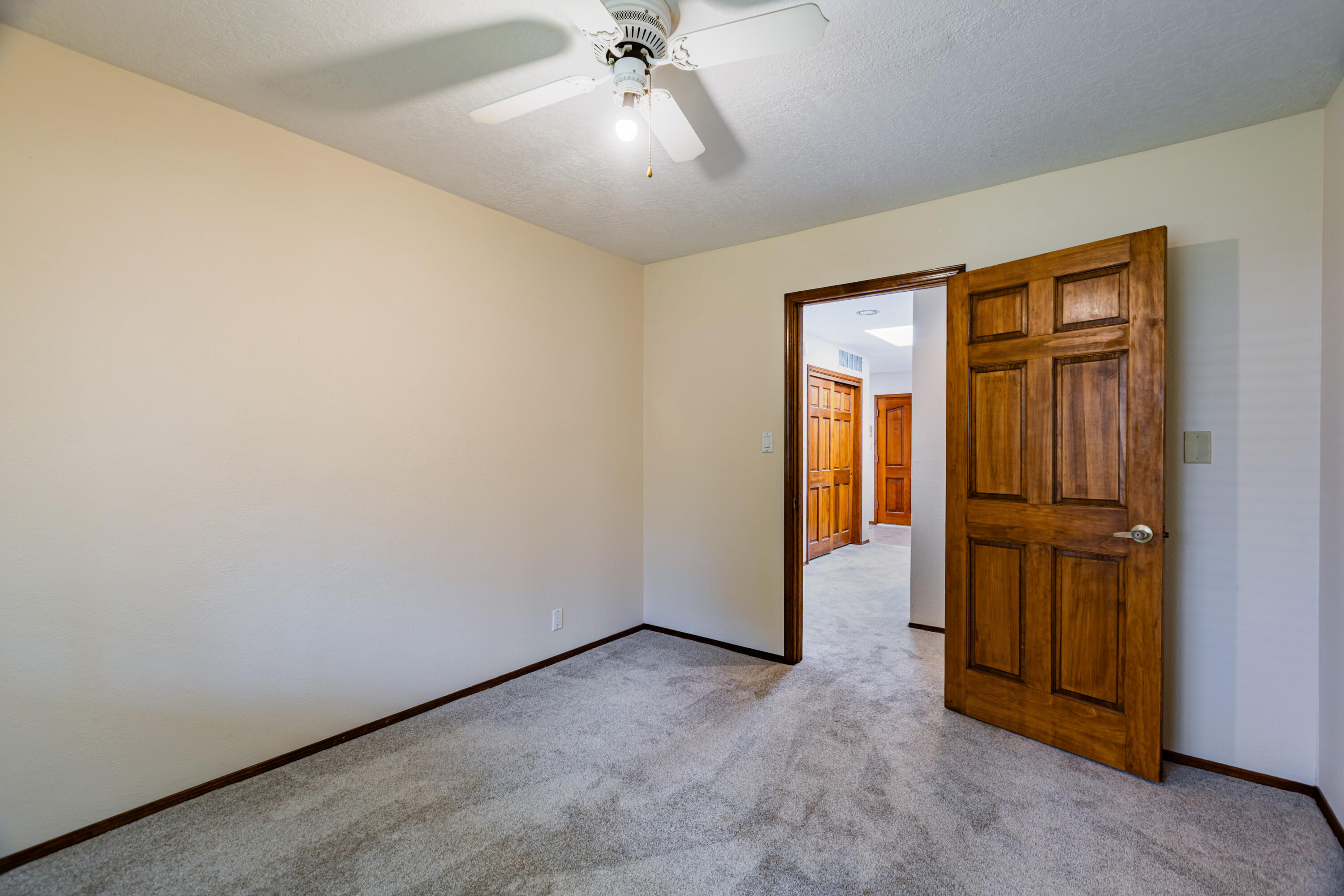 Photo 12 — 6408 Katson Avenue NE