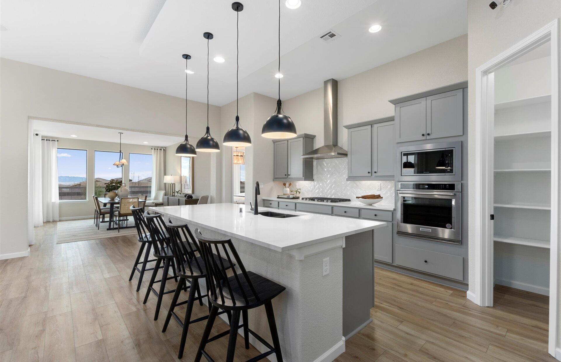Photo 7 — 1617 Tutor Trail NW