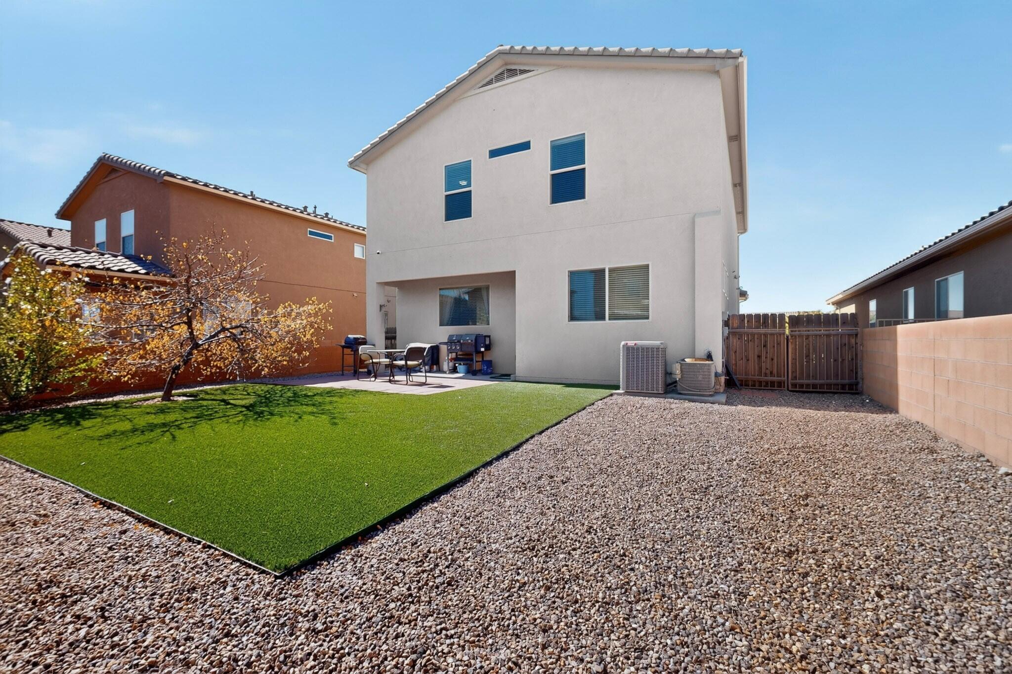 Photo 19 — 8335 Groundsel Road NW
