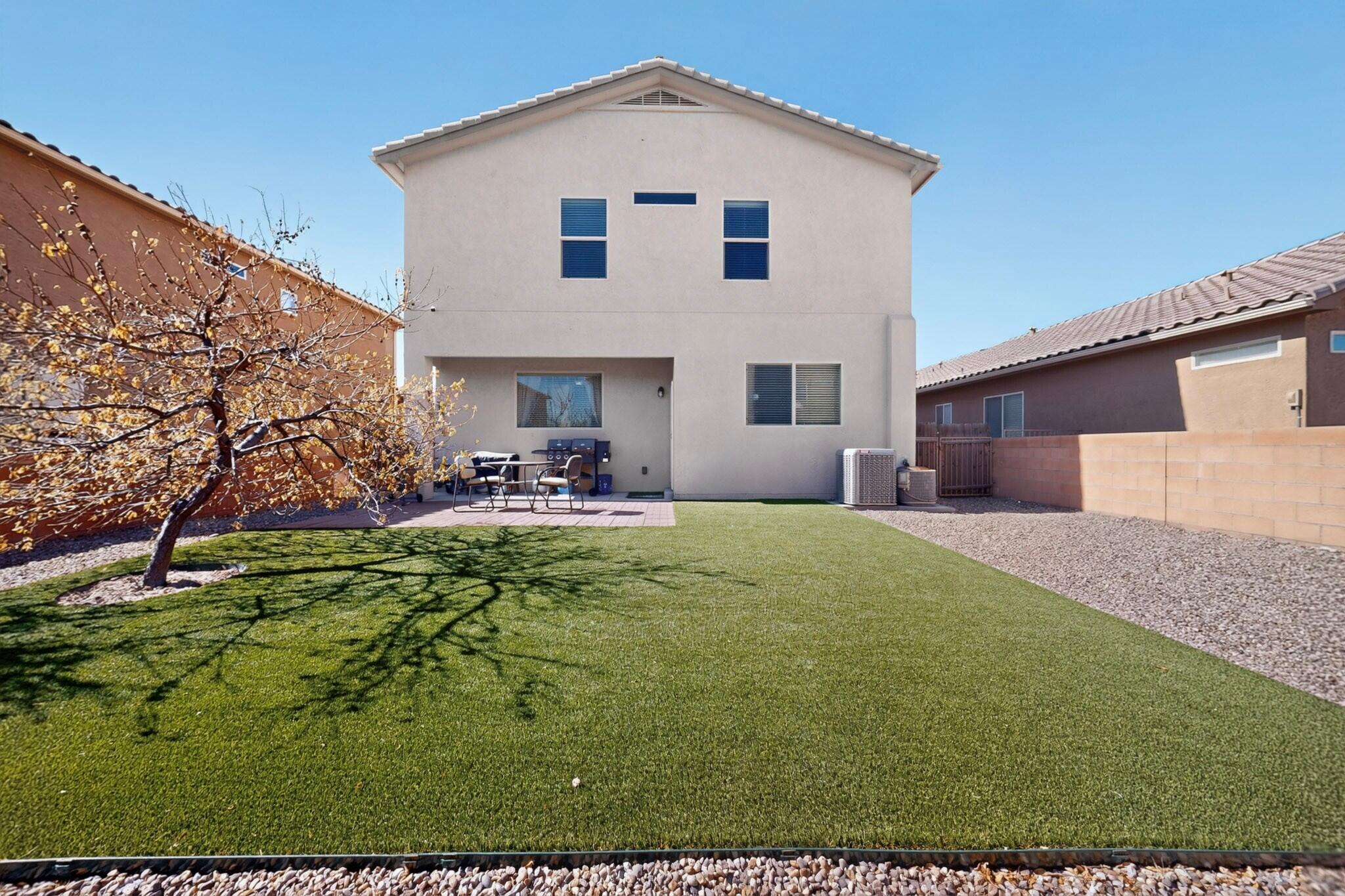 Photo 18 — 8335 Groundsel Road NW