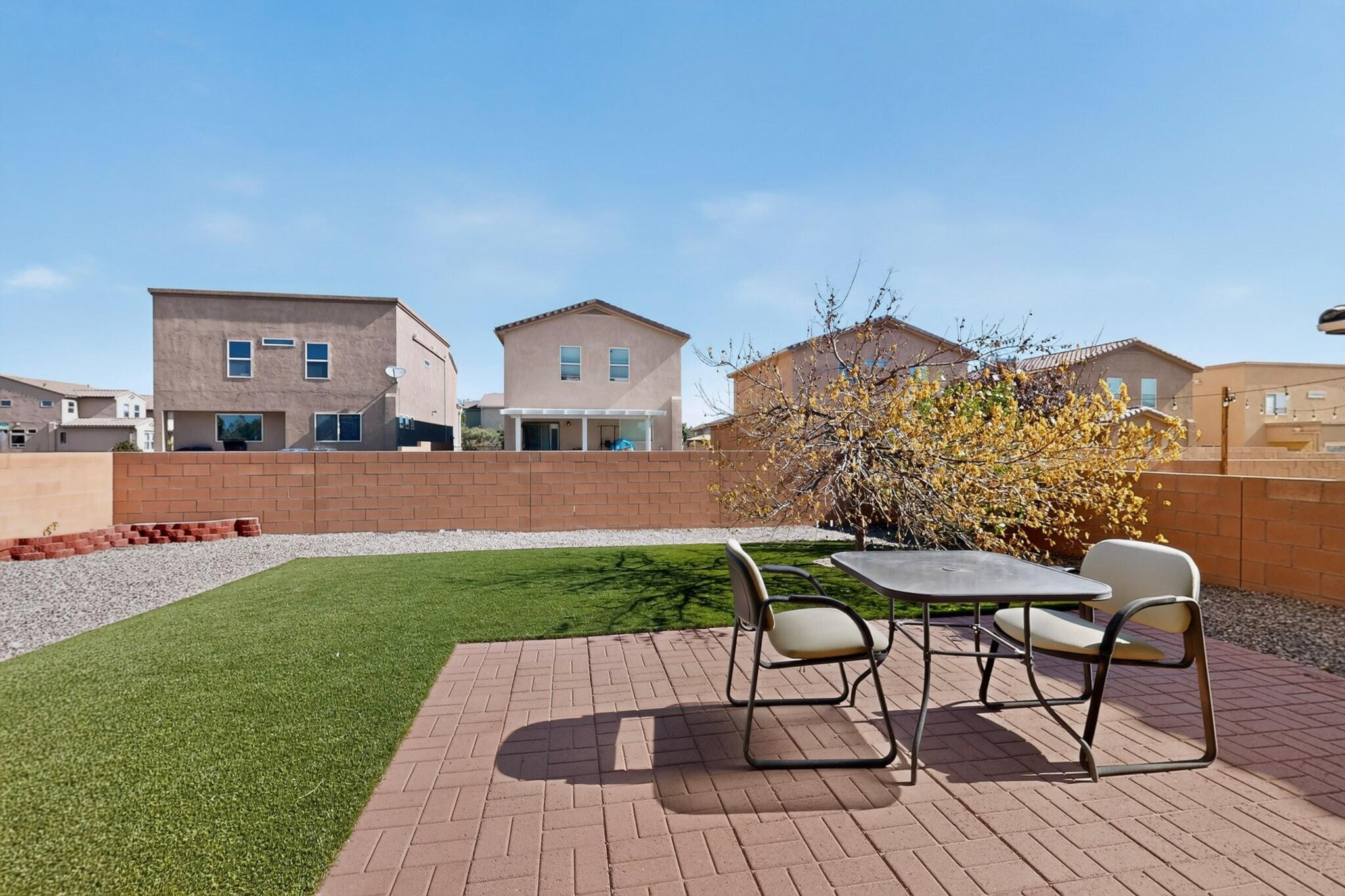 Photo 17 — 8335 Groundsel Road NW