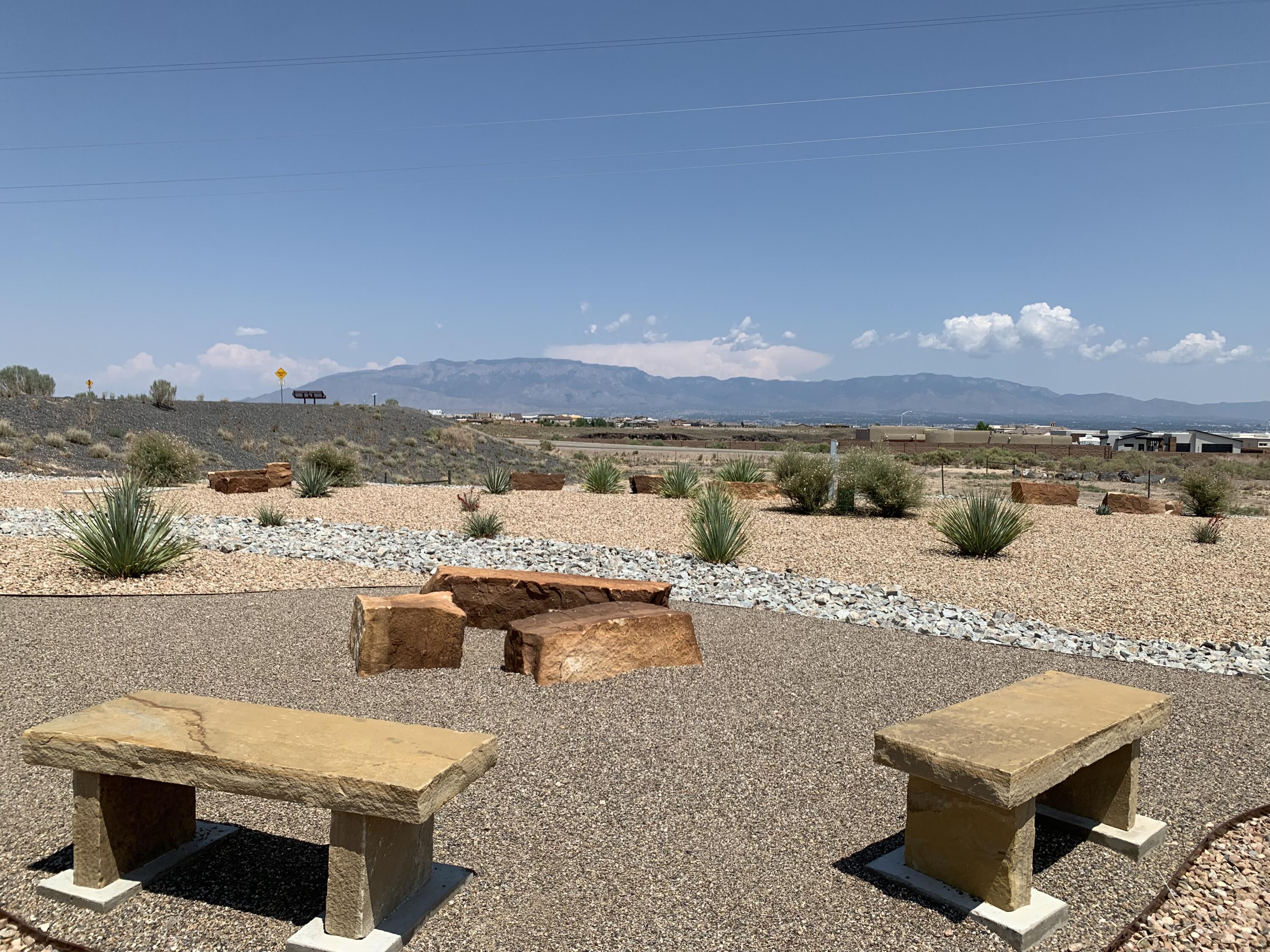Photo 11 — 8335 Groundsel Road NW