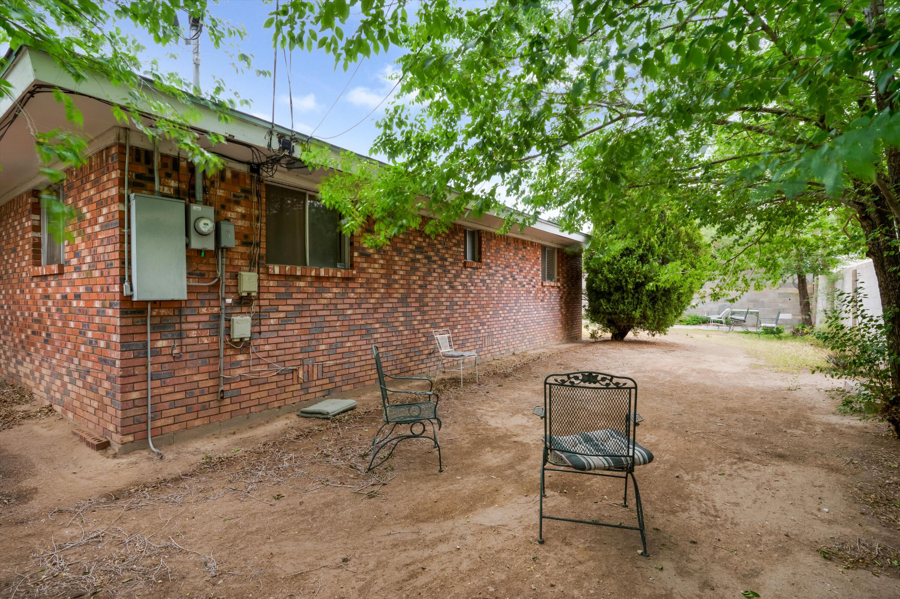 Photo 3 — 1419 Solano Drive NE