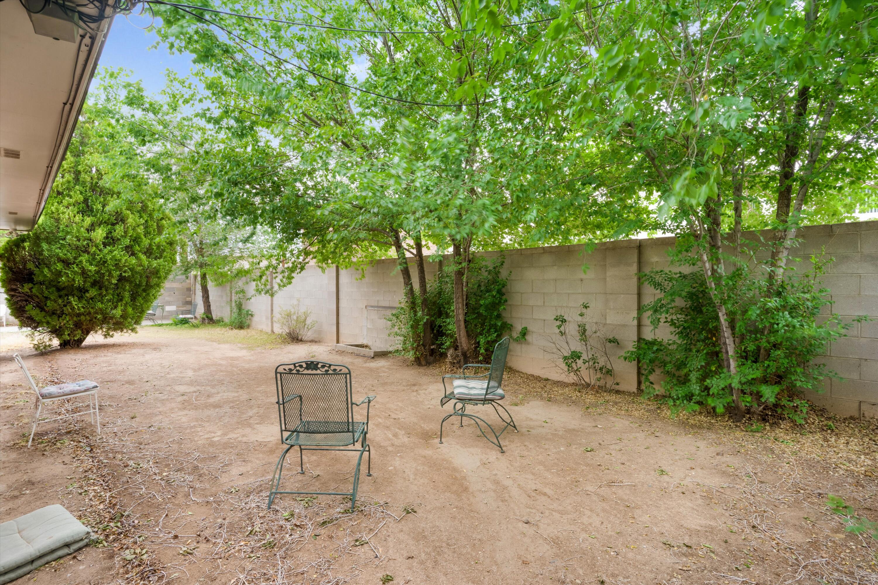 Photo 2 — 1419 Solano Drive NE
