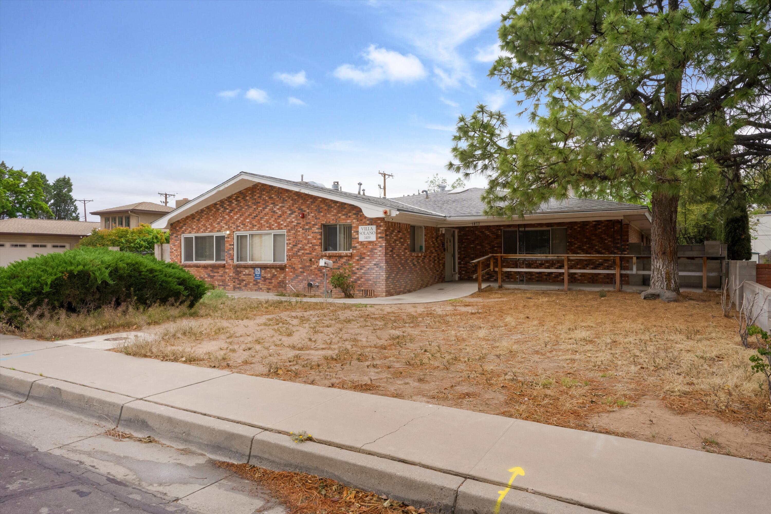 Photo 16 — 1419 Solano Drive NE