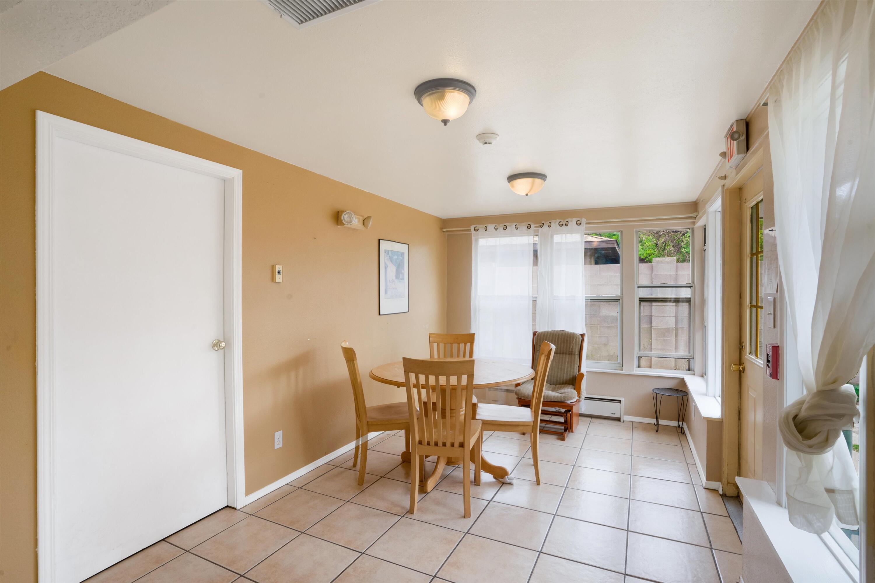 Photo 12 — 1419 Solano Drive NE