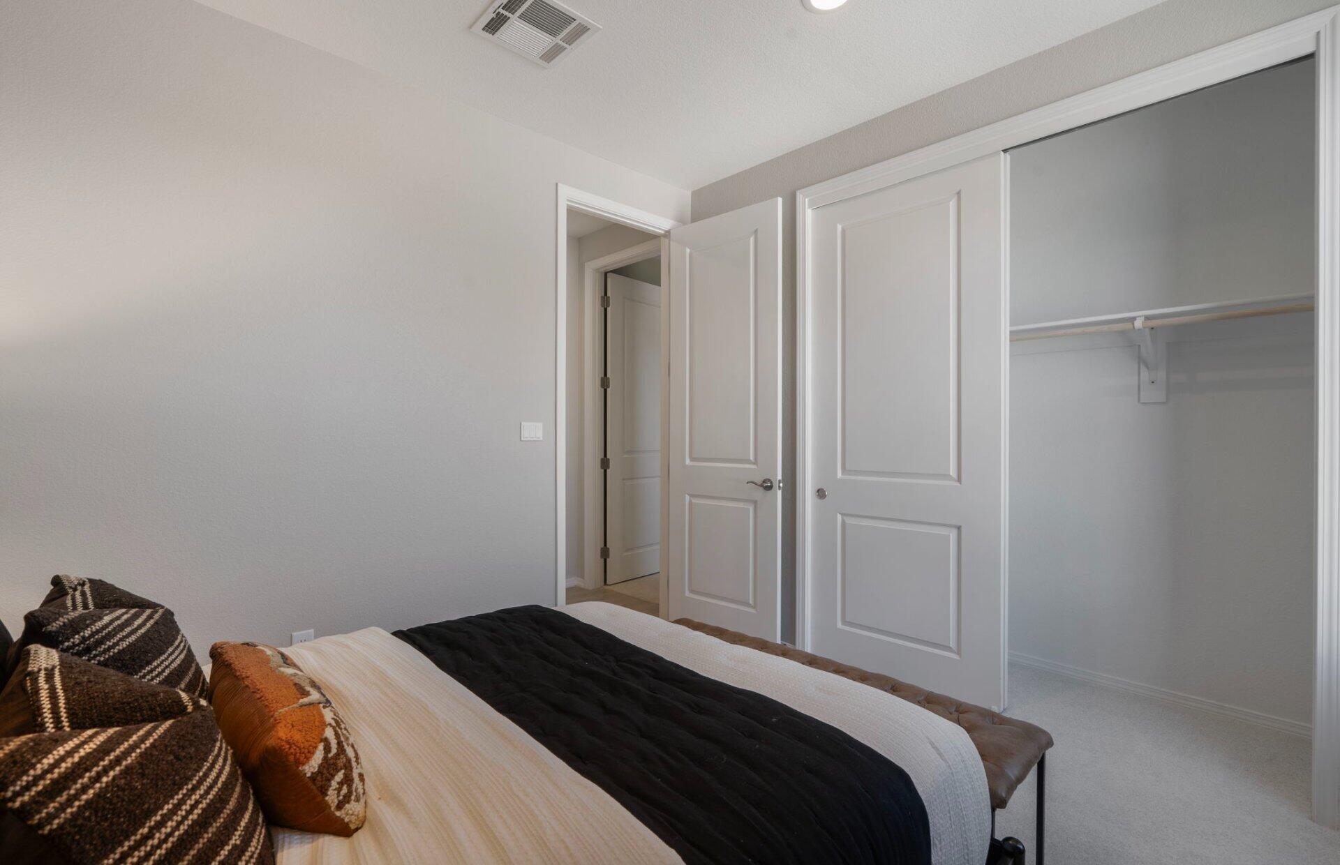 Photo 13 — 1621 Tutor Trail NW