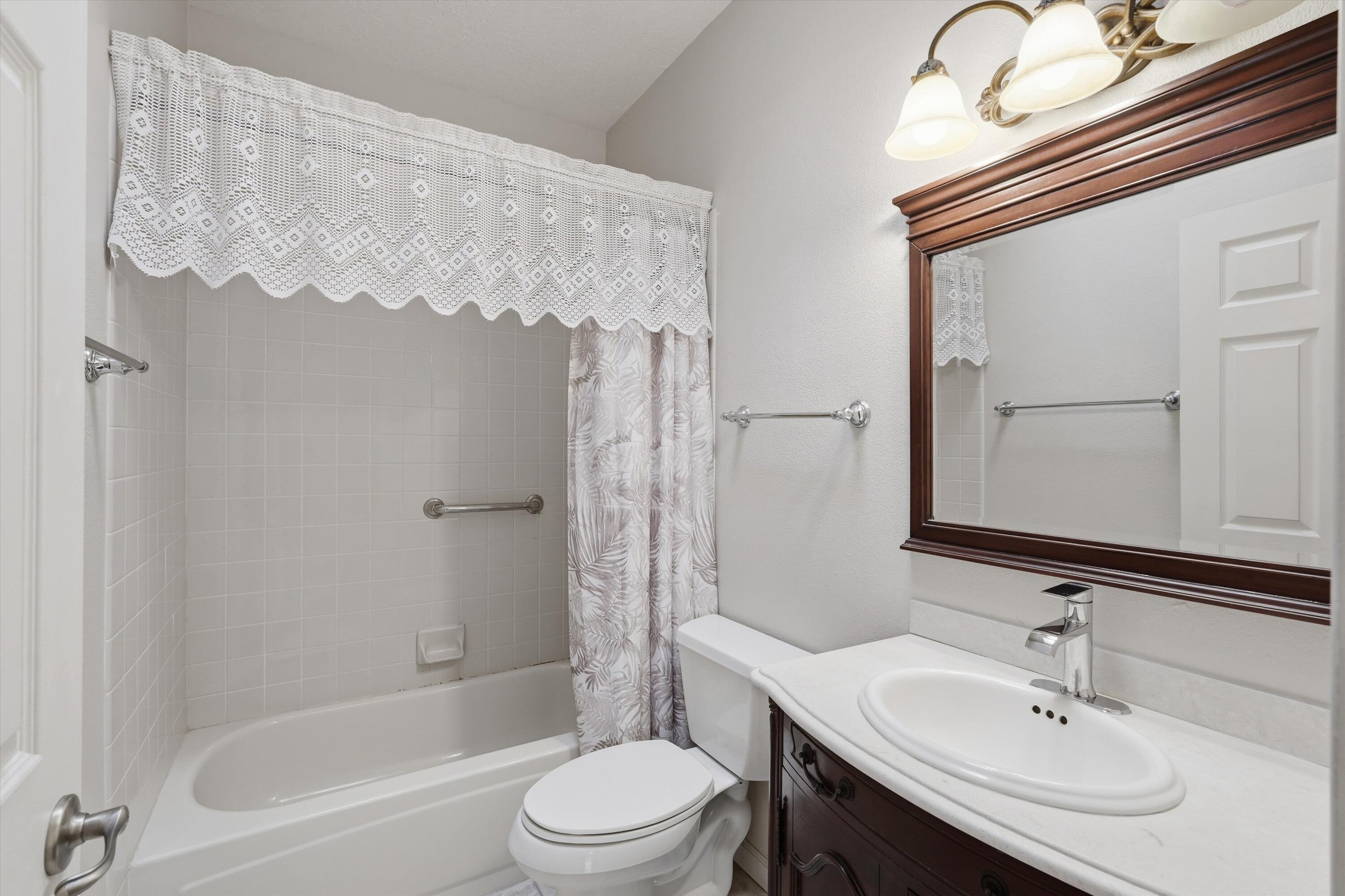 Photo 16 — 9305 Preston Trail NE