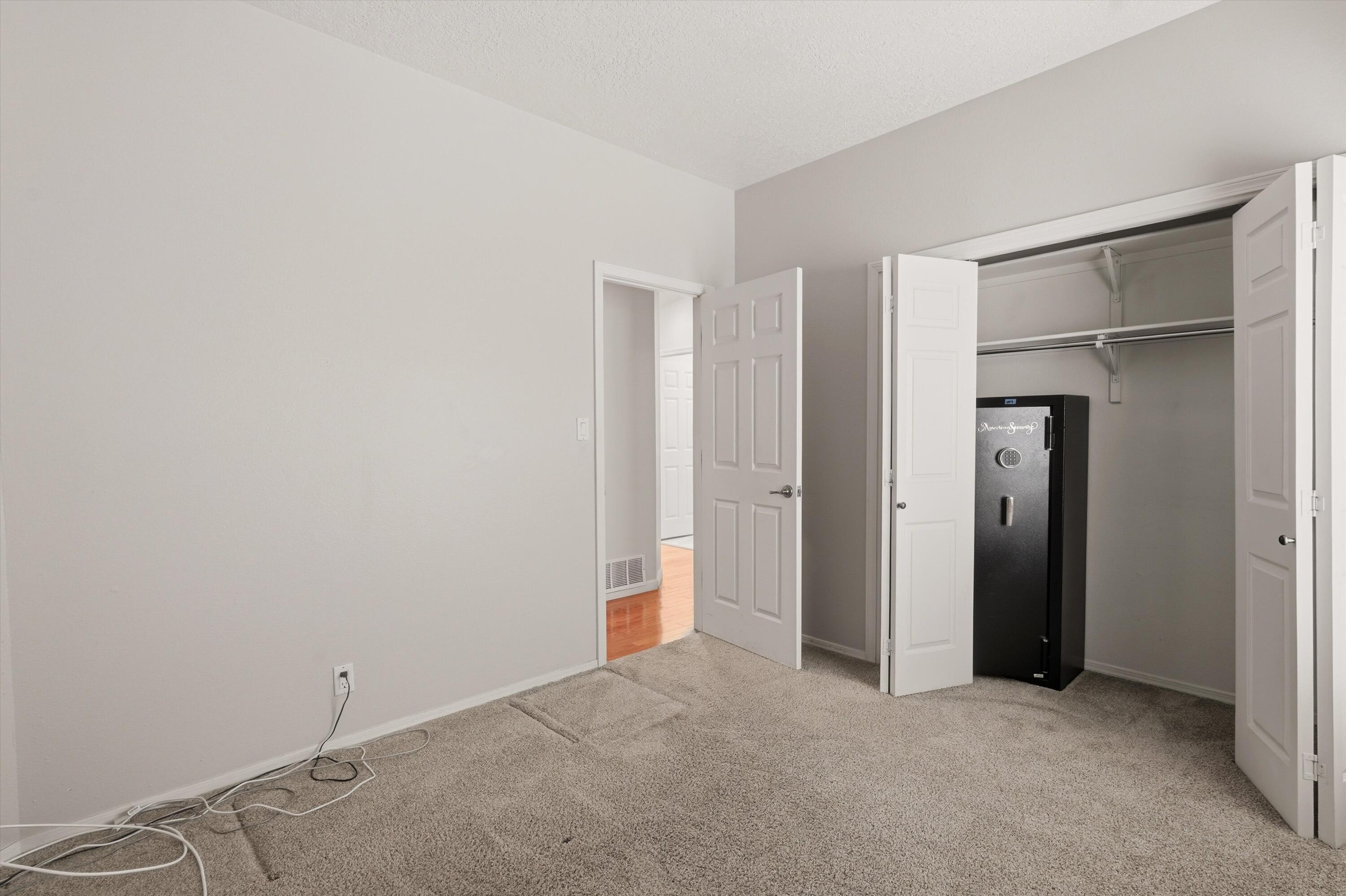 Photo 20 — 9305 Preston Trail NE