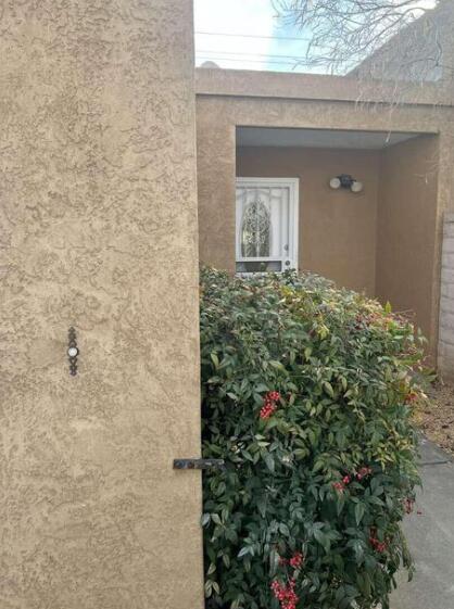 Photo 3 — 506 Ortiz Drive NE
