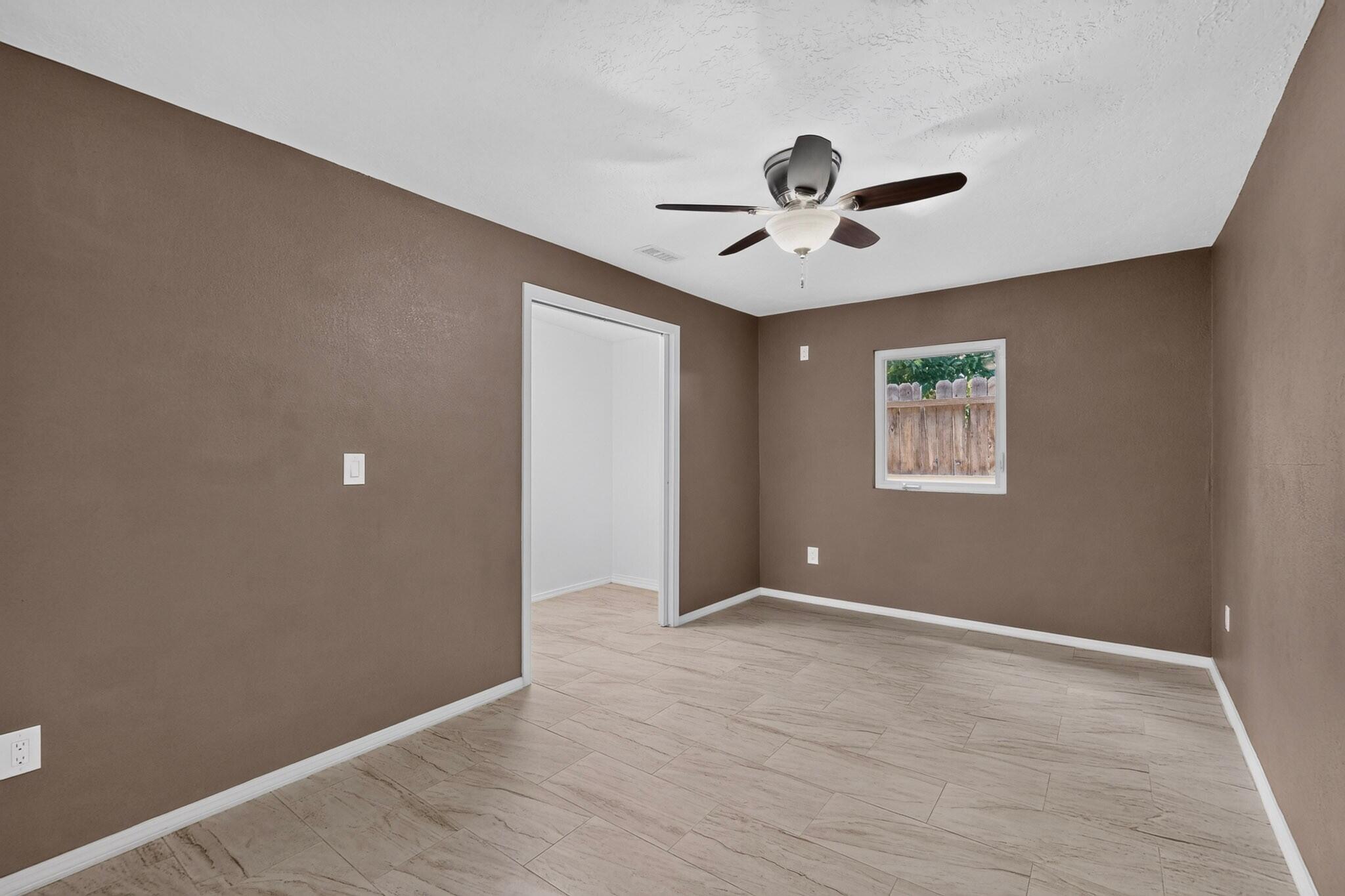 Photo 15 — 823 San Lorenzo Avenue NW