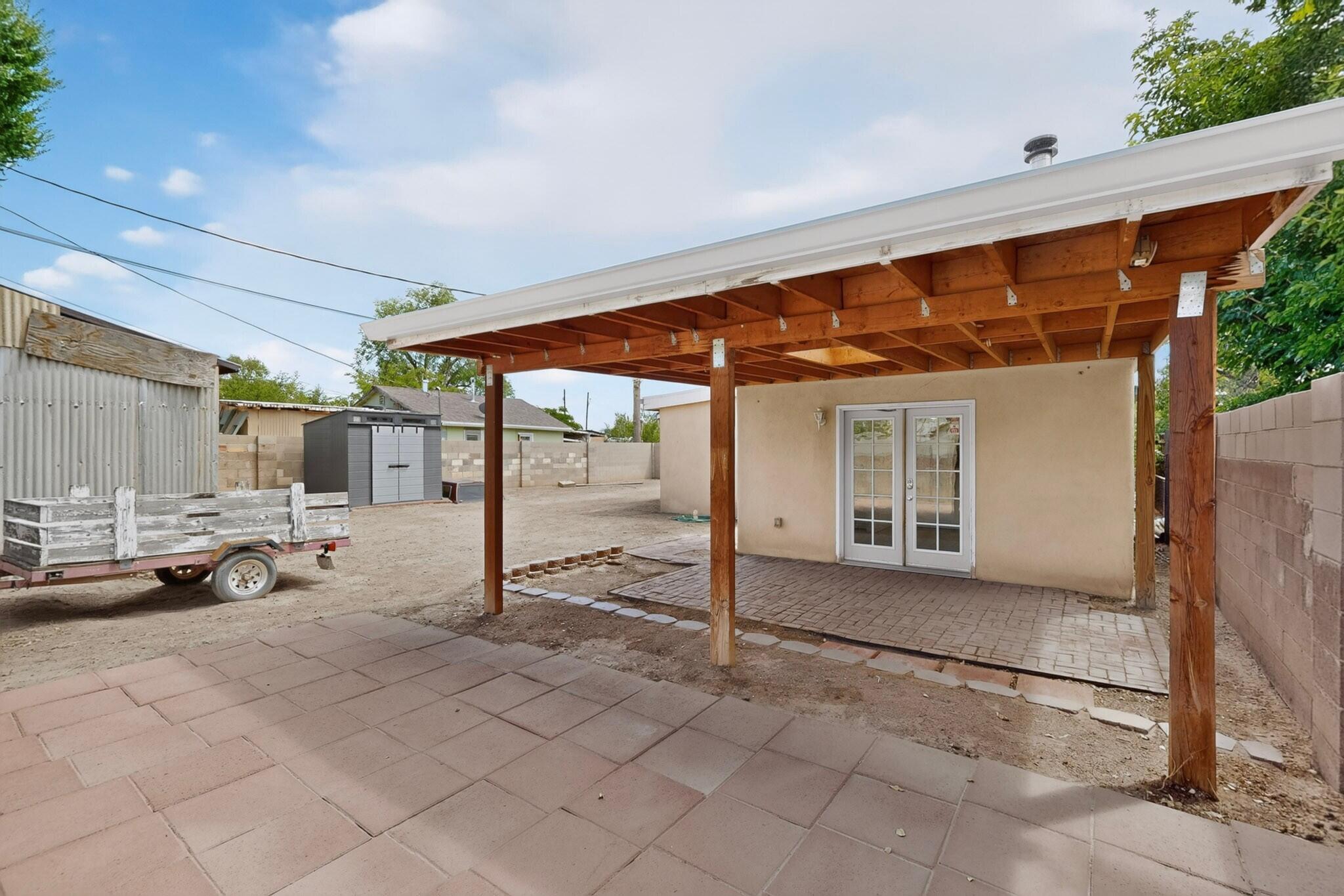 Photo 5 — 823 San Lorenzo Avenue NW