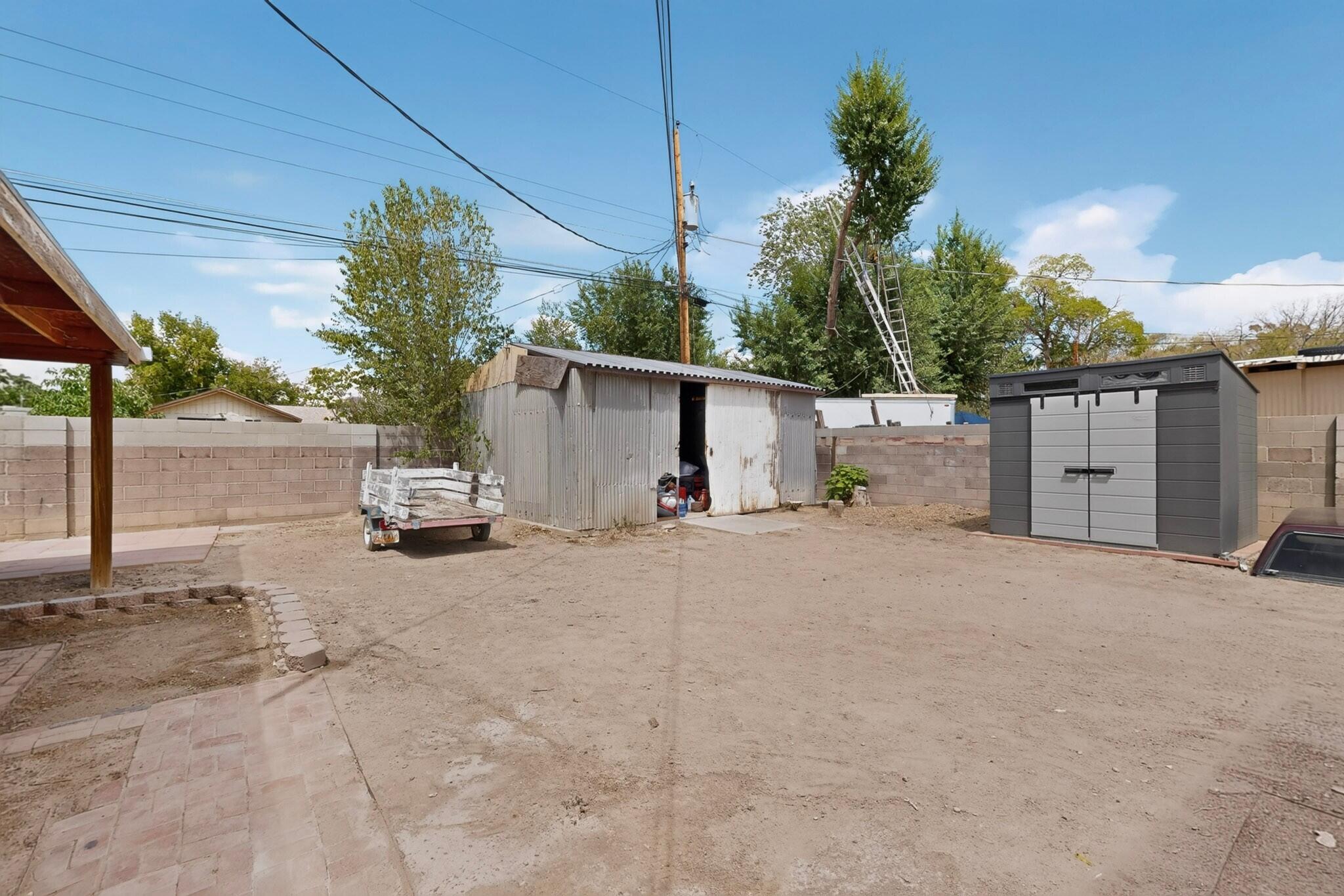 Photo 9 — 823 San Lorenzo Avenue NW