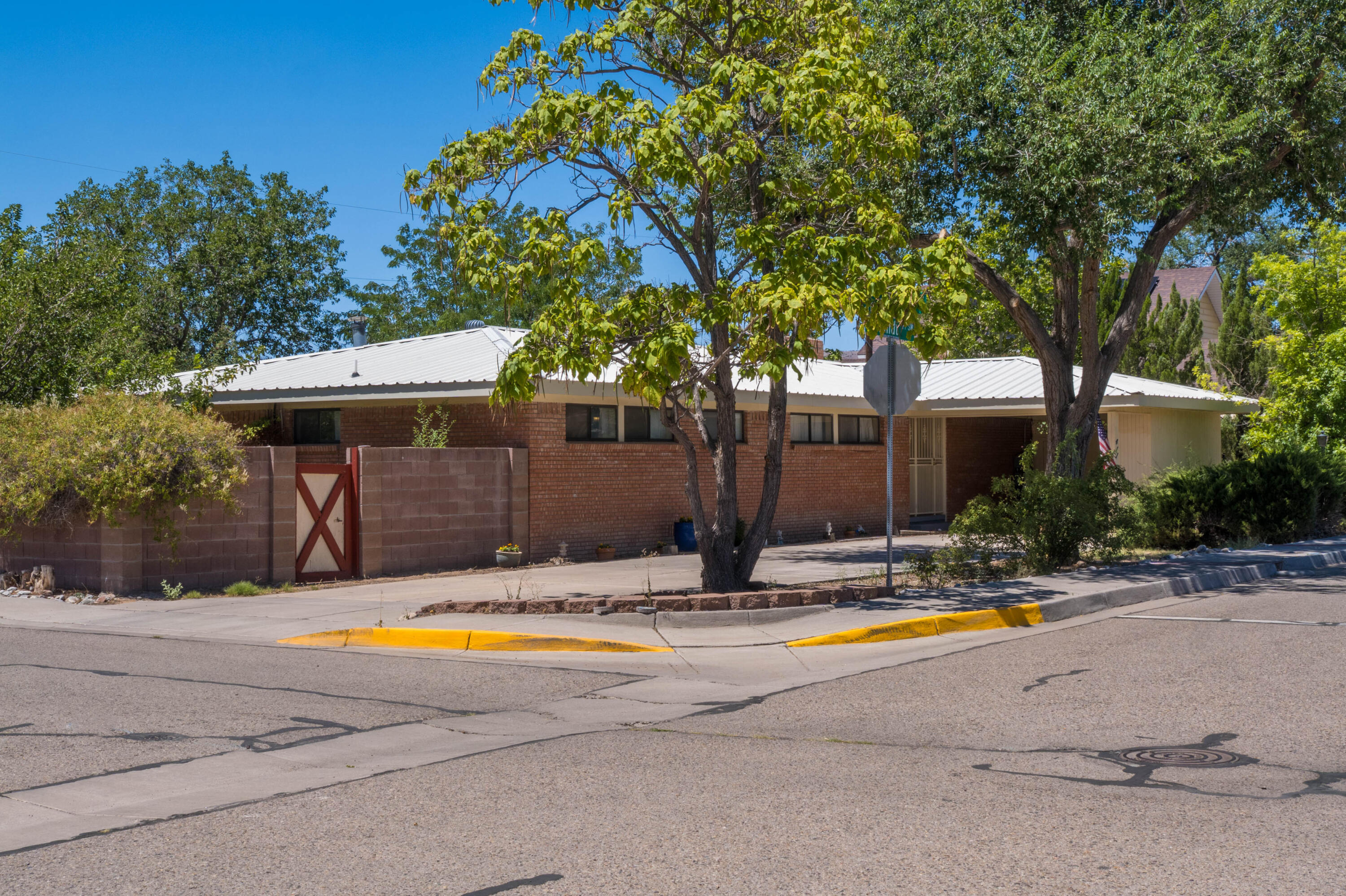 411 Schmidt Place SW, Los Lunas, NM 87031