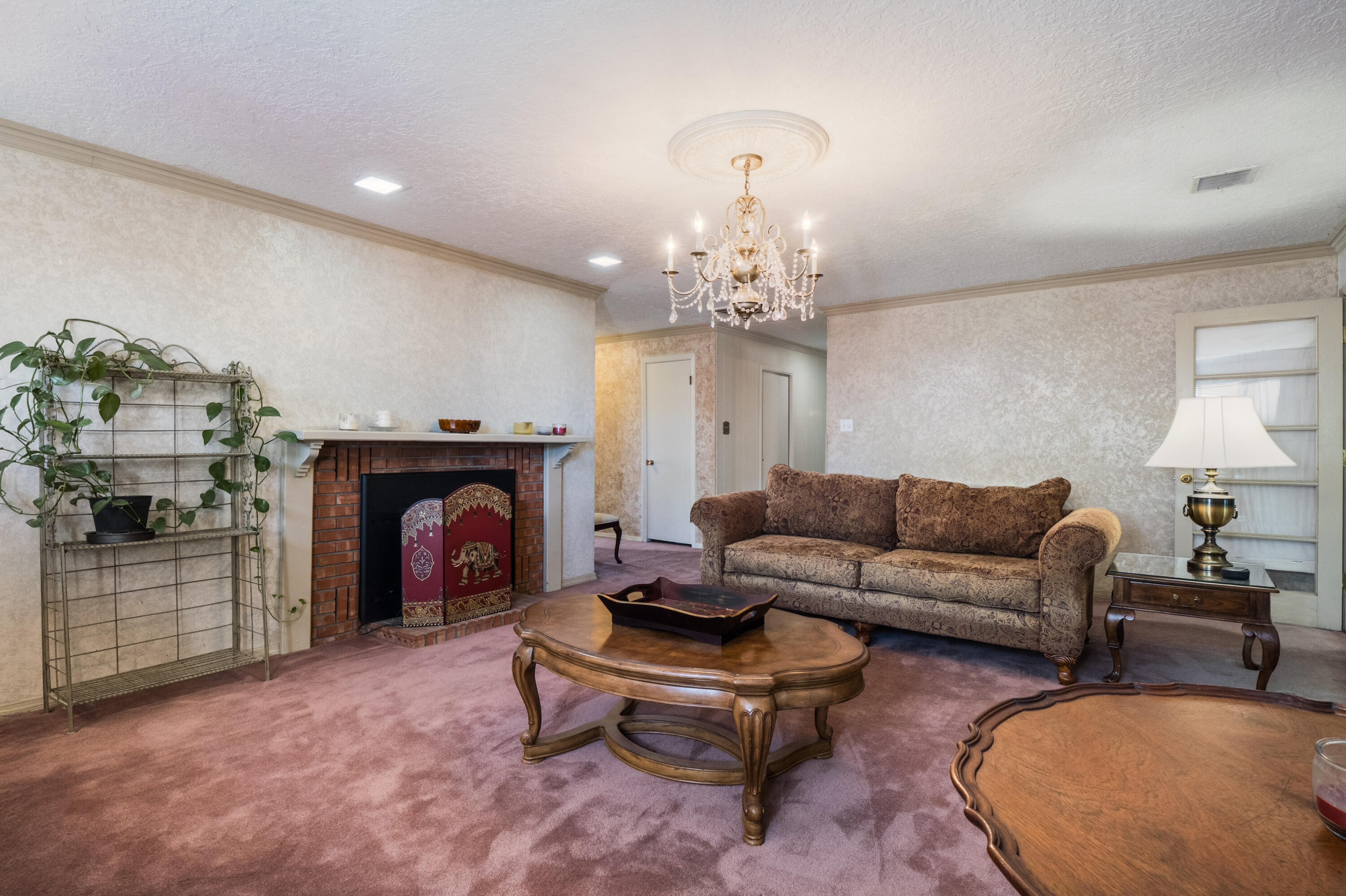 Photo 19 — 411 Schmidt Place SW