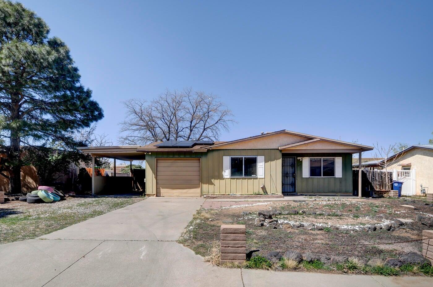 517 Ida Place NE