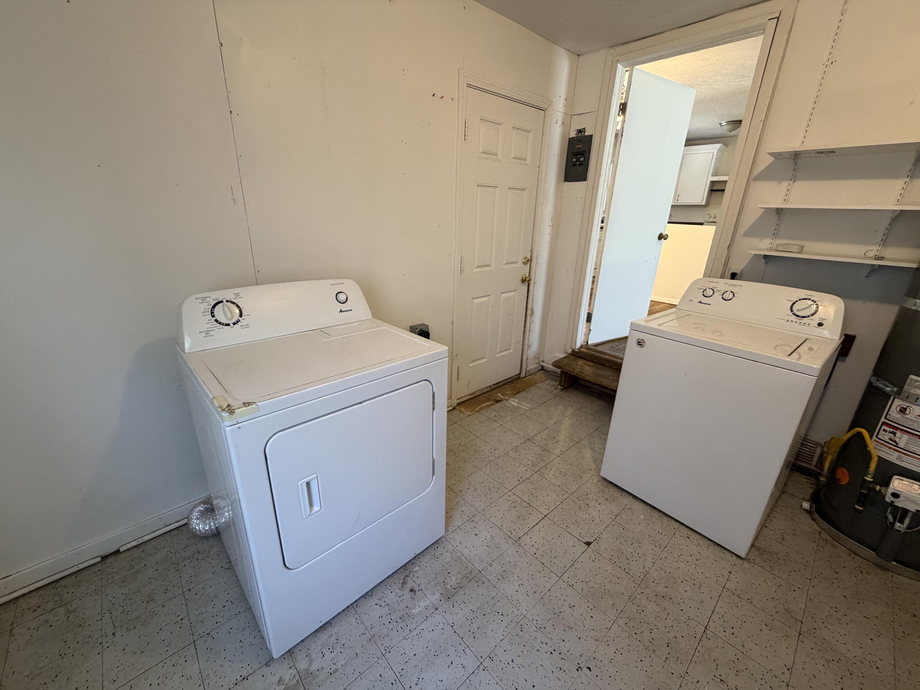 Photo 2 — 317 Cagua Drive NE