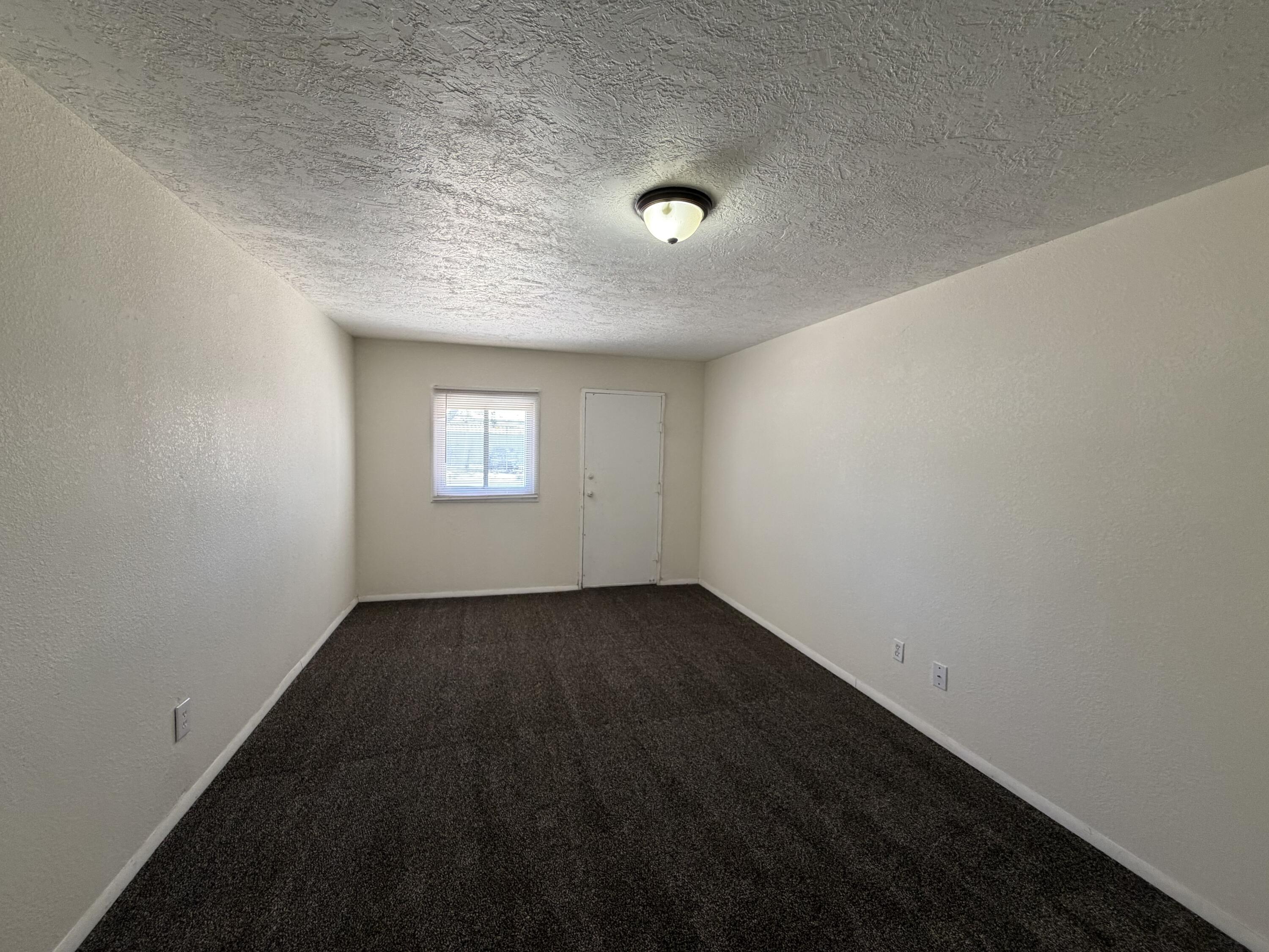 Photo 10 — 317 Cagua Drive NE