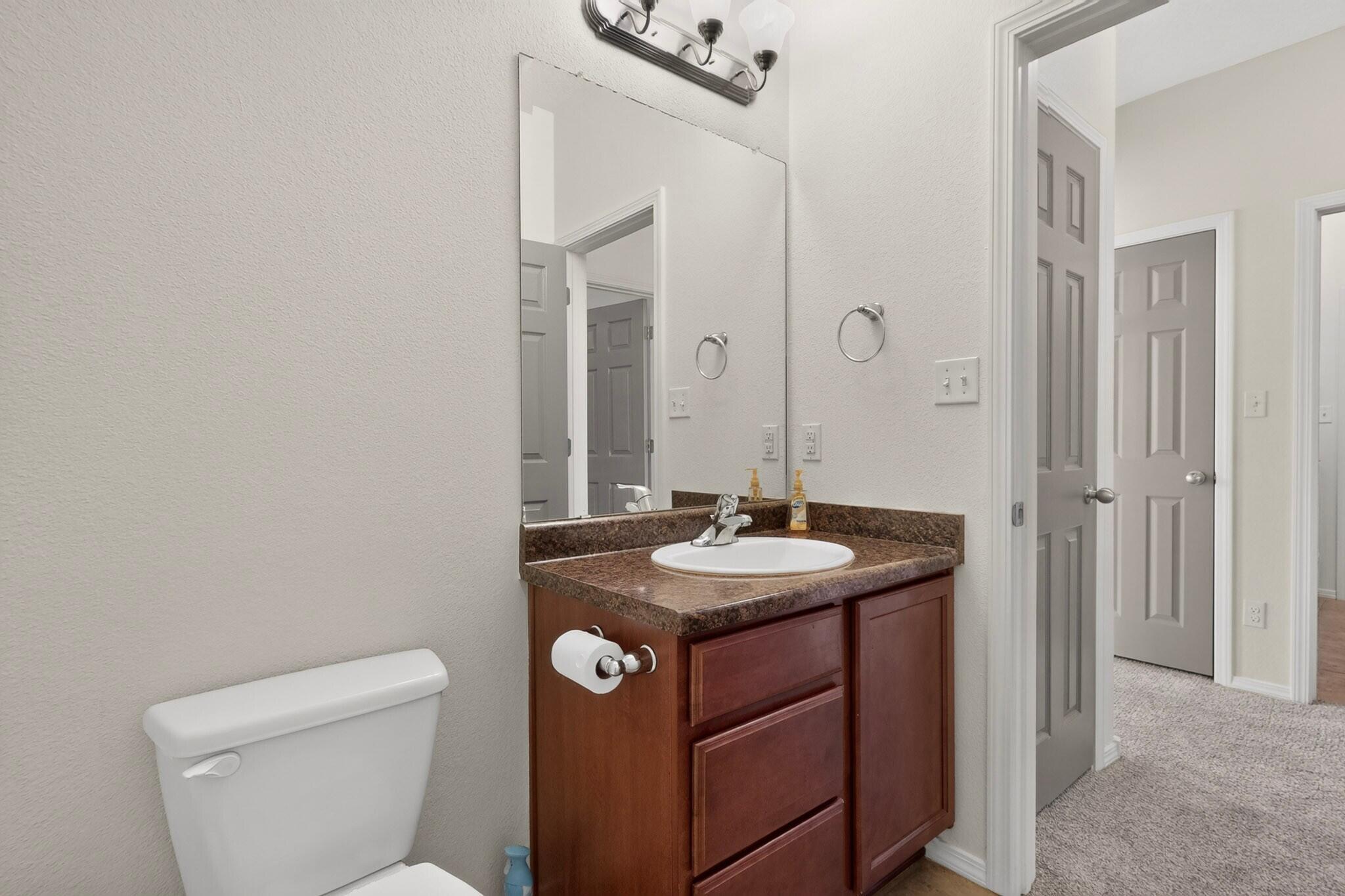 Photo 2 — 3924 Desert Pinon Drive NE