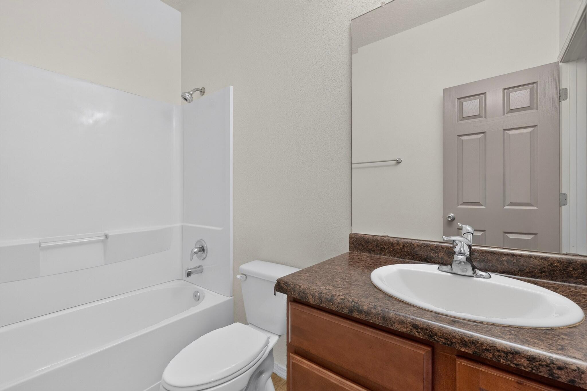 Photo 3 — 3924 Desert Pinon Drive NE