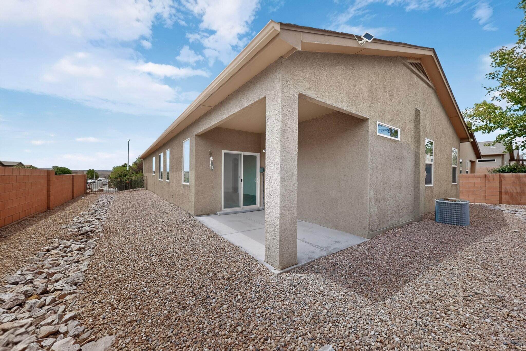 Photo 6 — 3924 Desert Pinon Drive NE