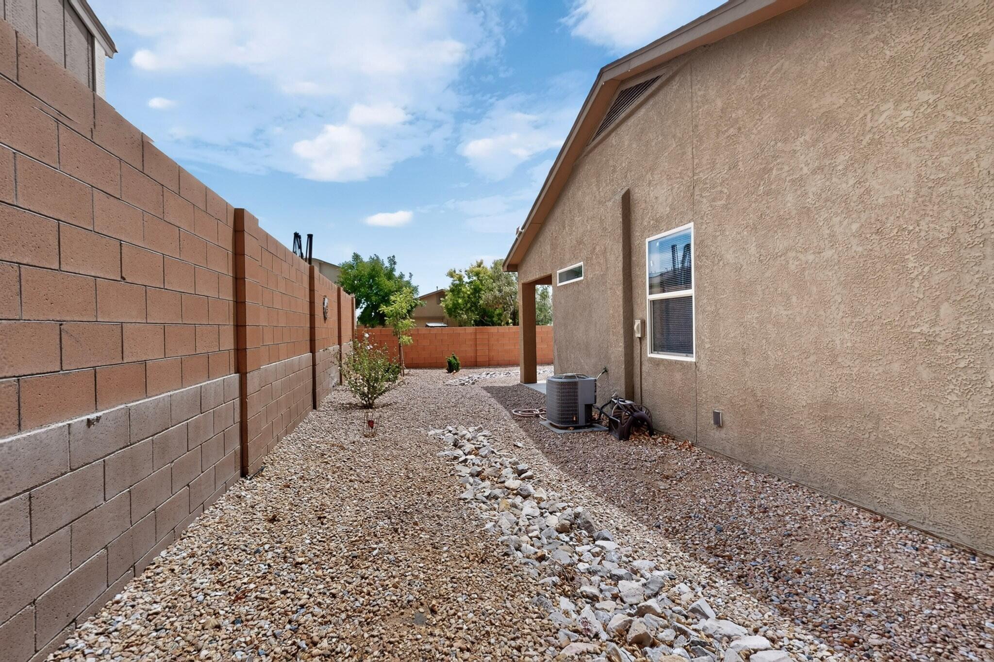Photo 9 — 3924 Desert Pinon Drive NE