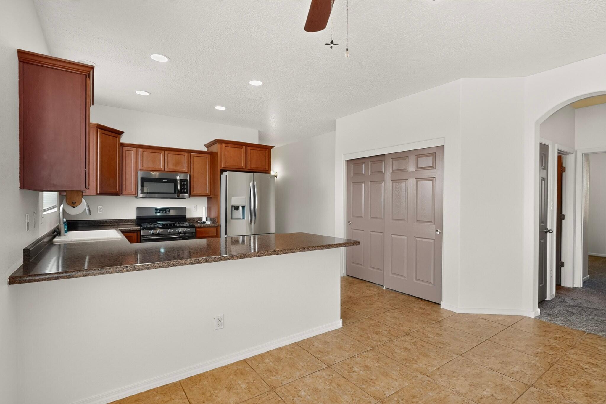 Photo 20 — 3924 Desert Pinon Drive NE
