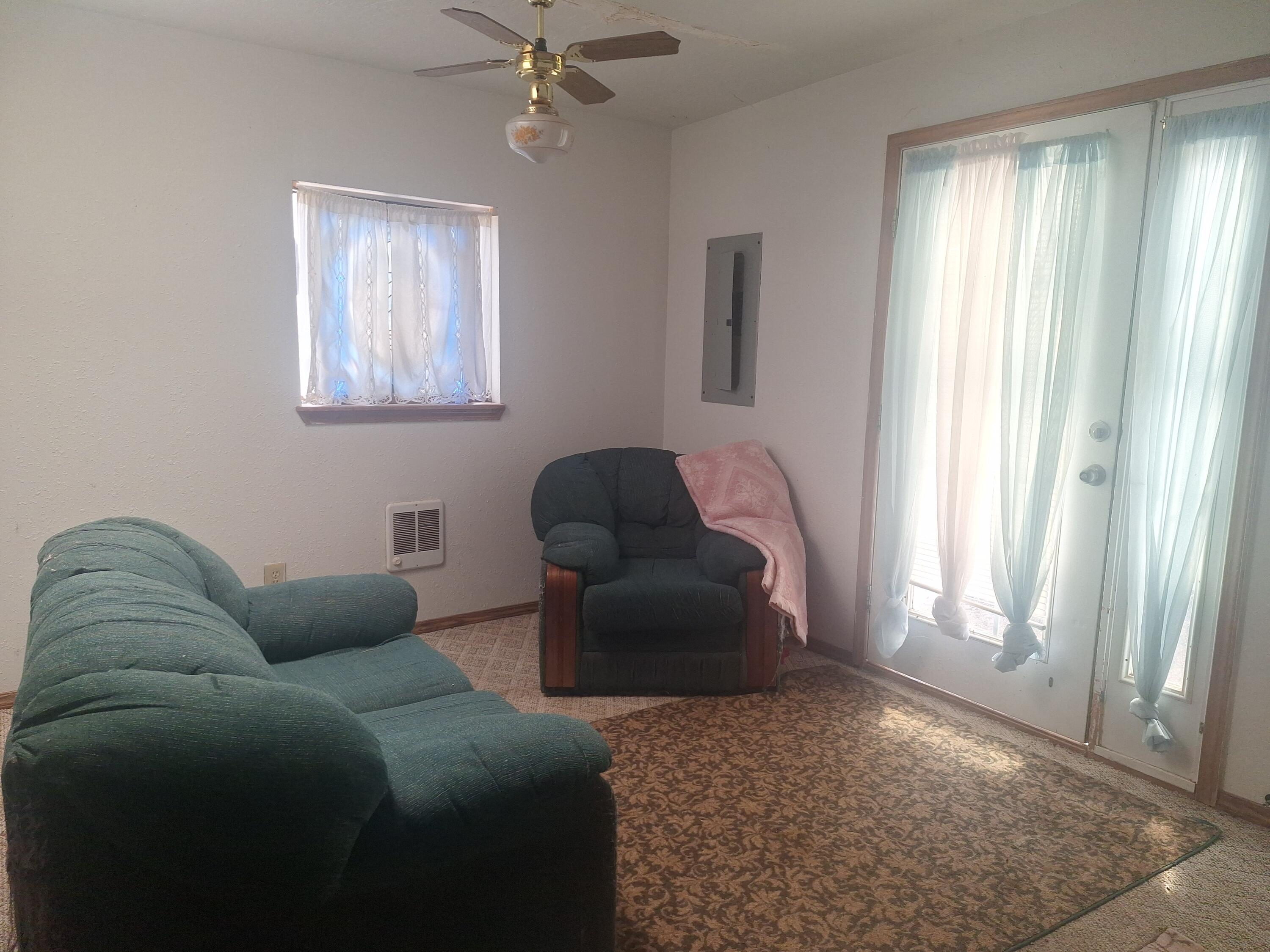 Photo 9 — 401 N Riverside Drive