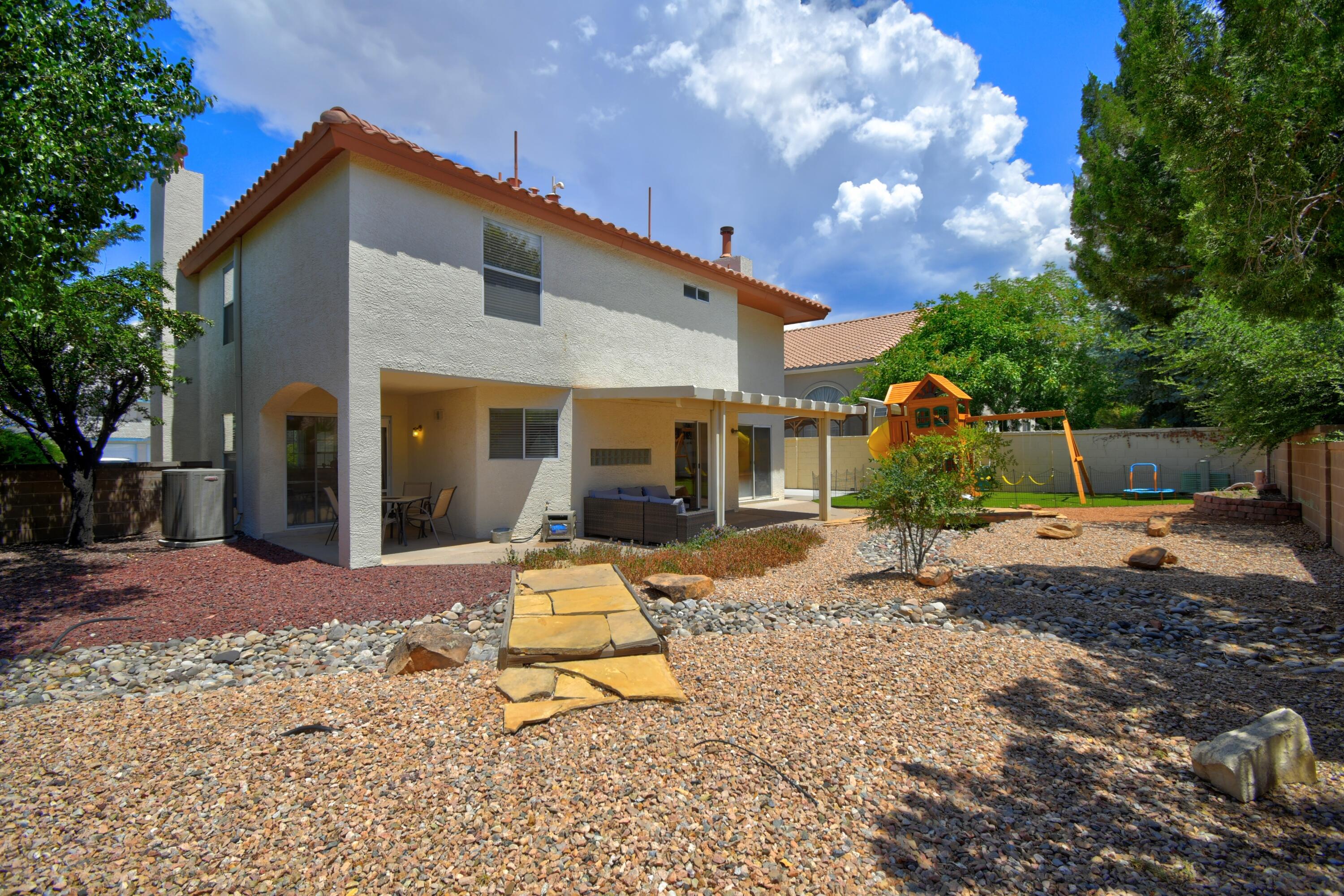 Photo 5 — 7908 Eagle Rock Avenue NE