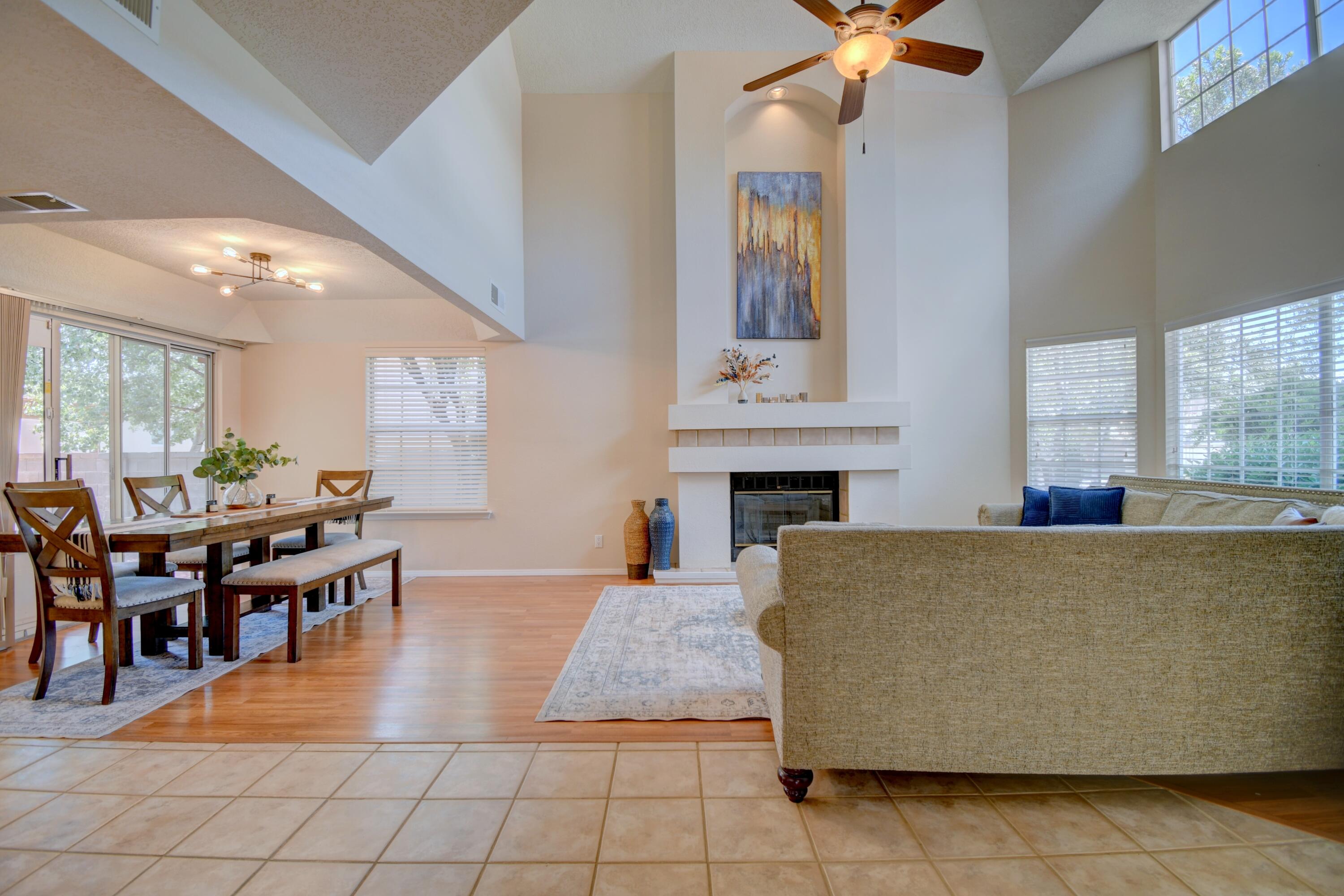 Photo 12 — 7908 Eagle Rock Avenue NE