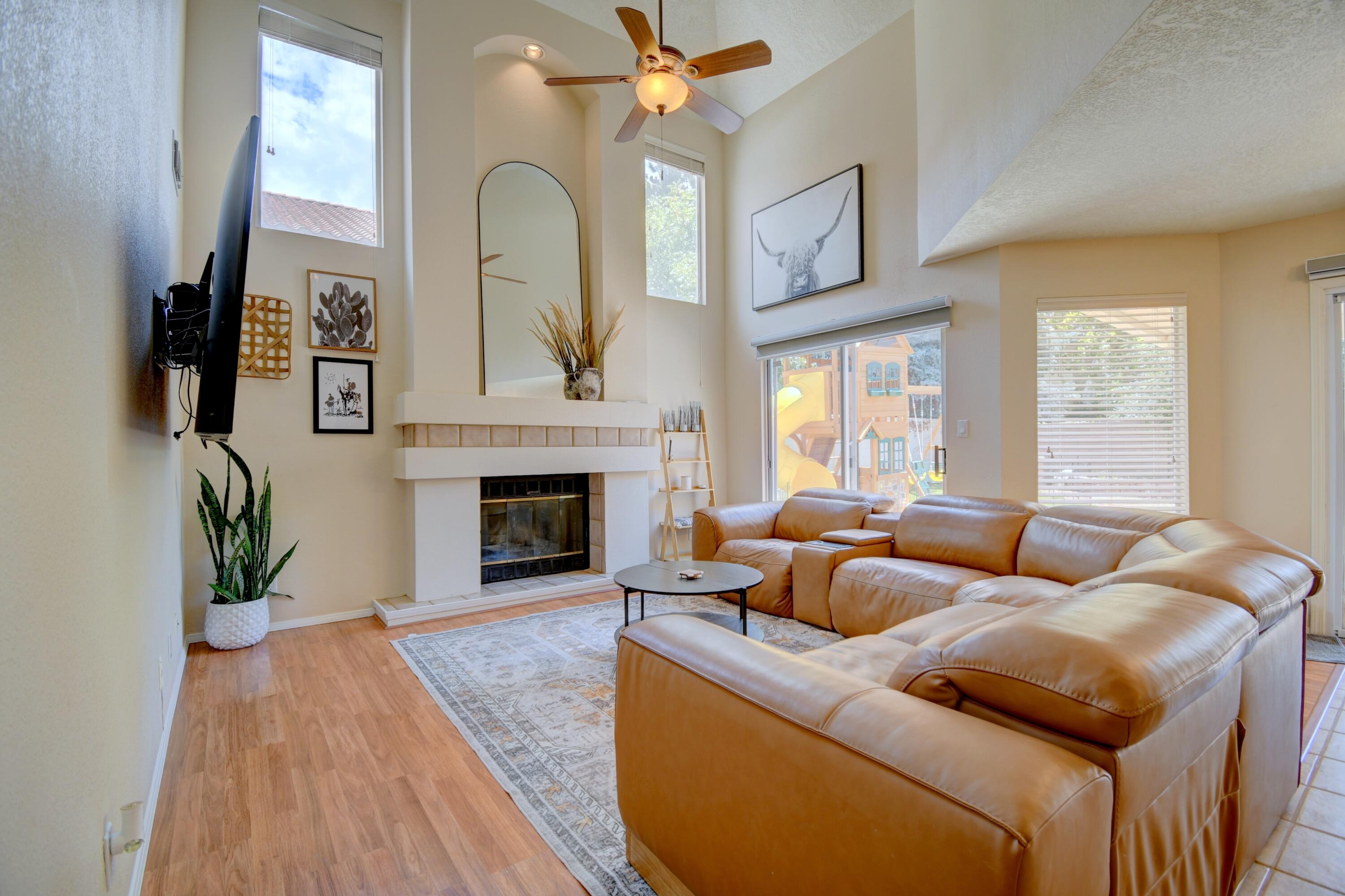 Photo 15 — 7908 Eagle Rock Avenue NE