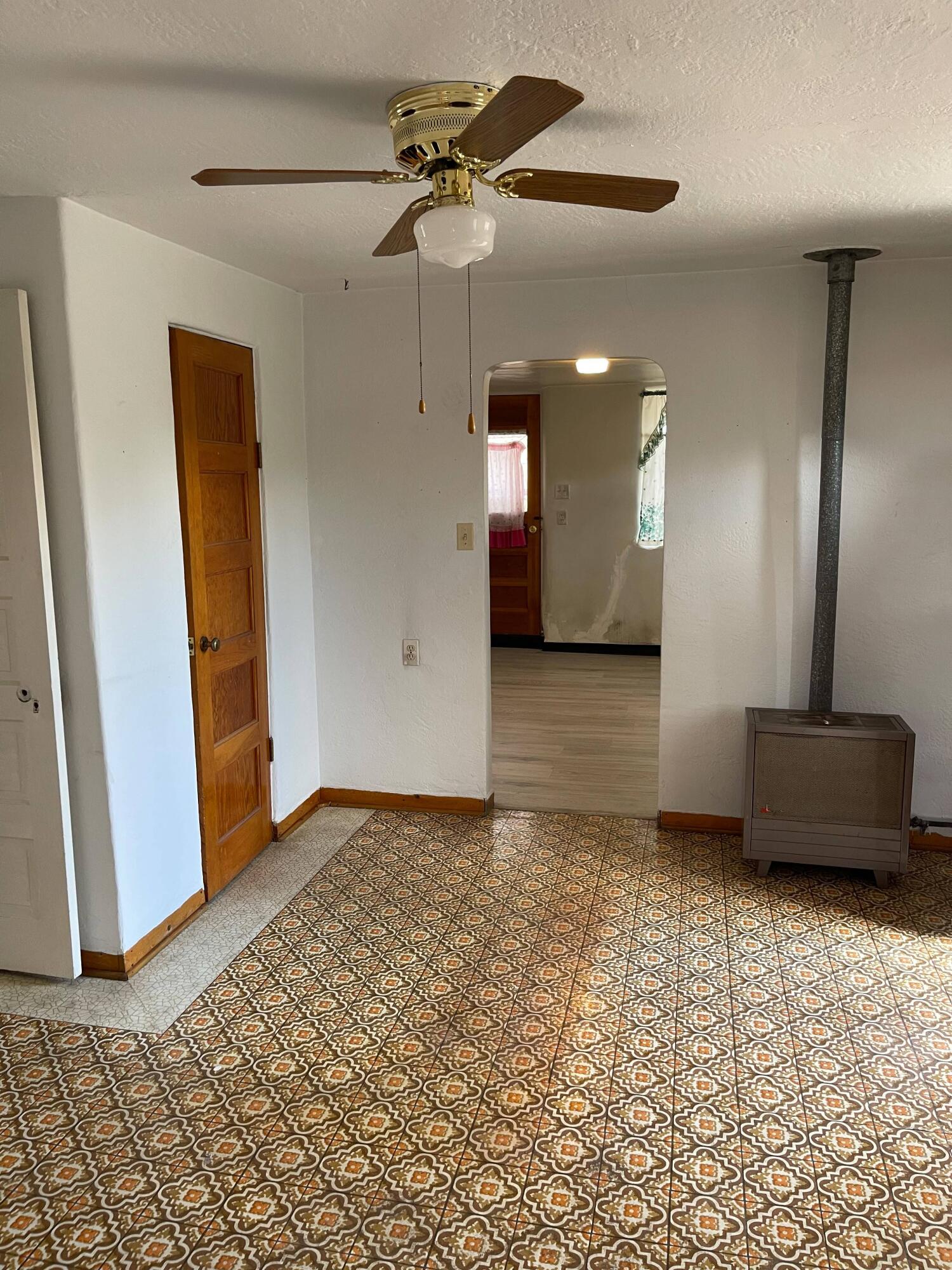 Photo 5 — 12 Nieves Road SE
