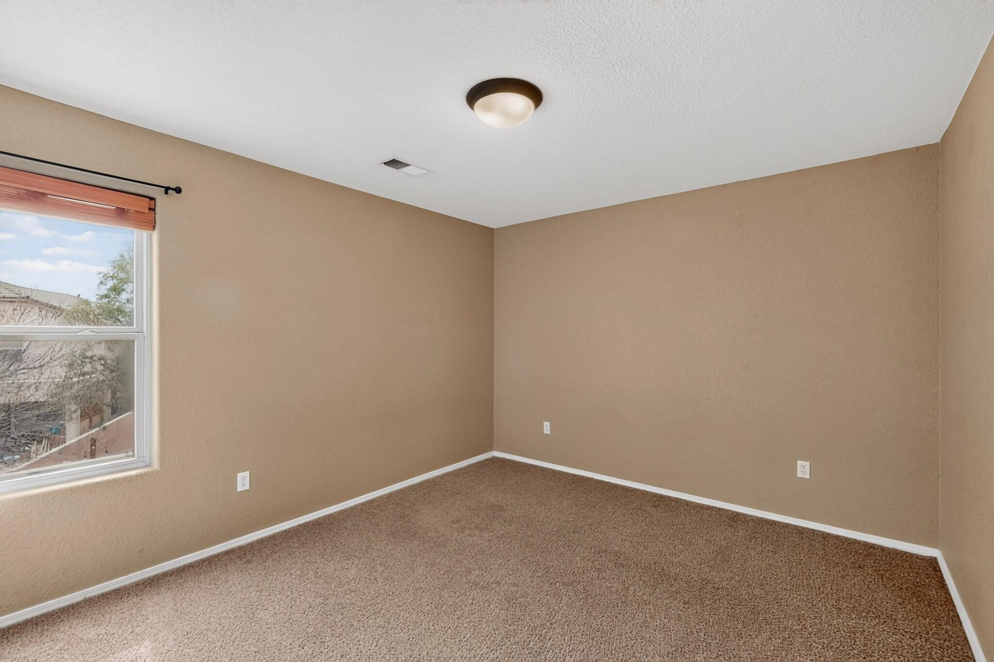 Photo 14 — 1433 Ducale Drive SE