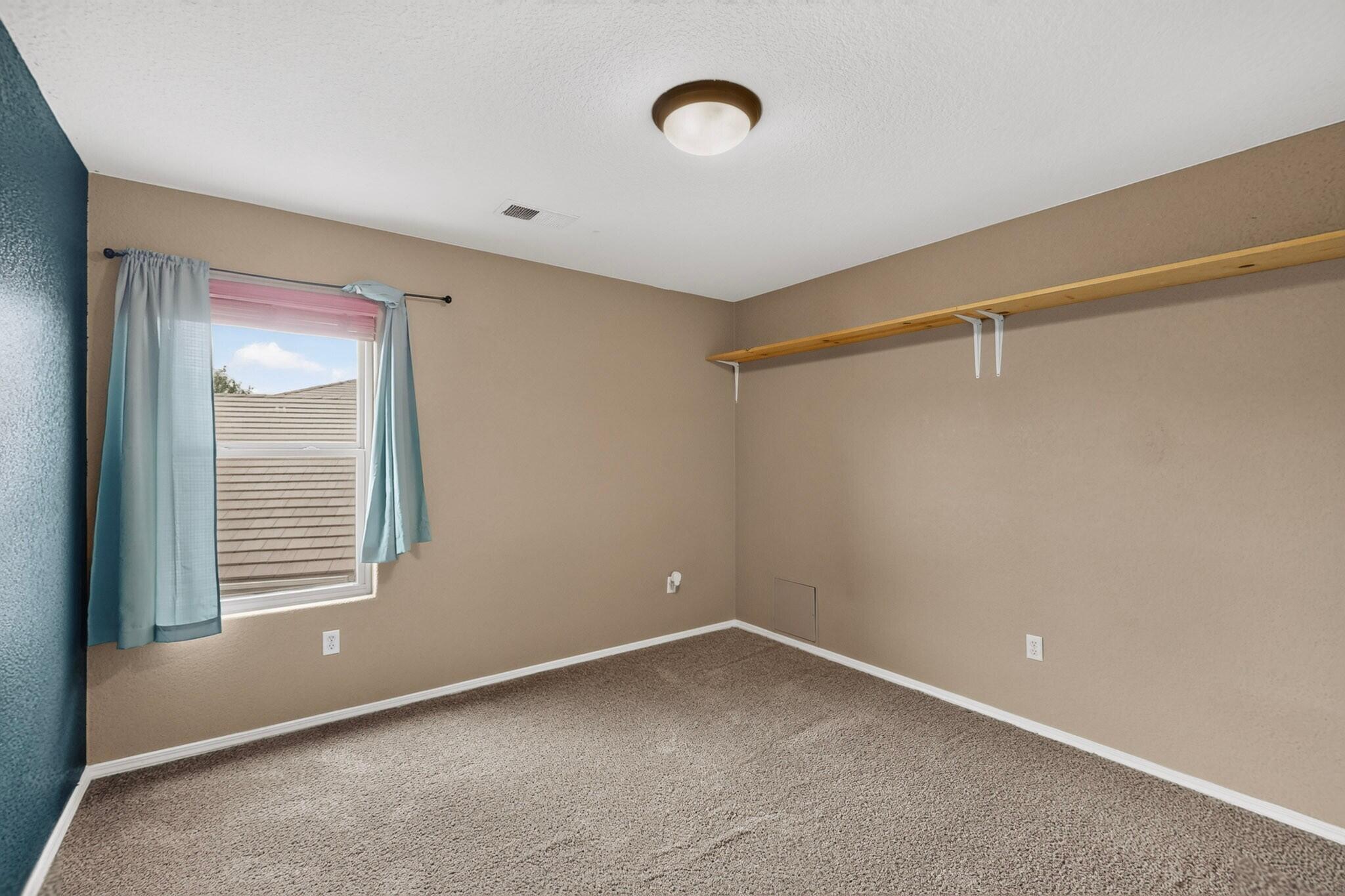 Photo 12 — 1433 Ducale Drive SE