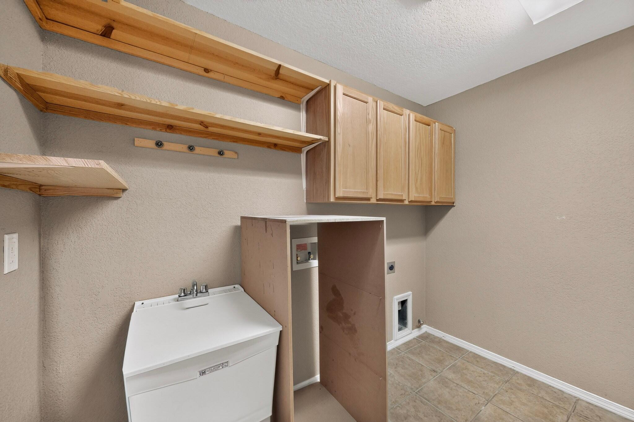 Photo 9 — 1433 Ducale Drive SE
