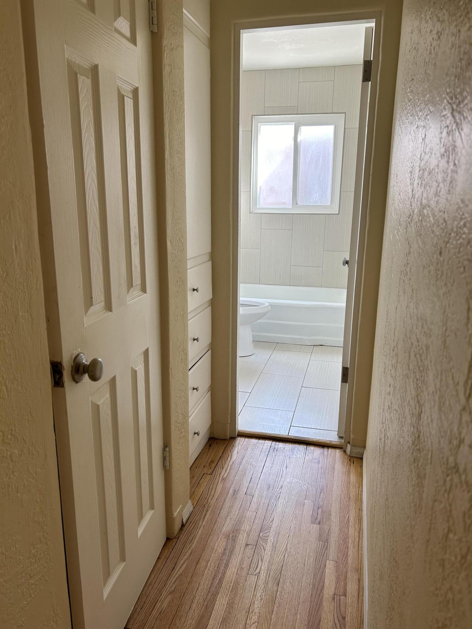 Photo 4 — 1029 Palomas Drive SE A-D