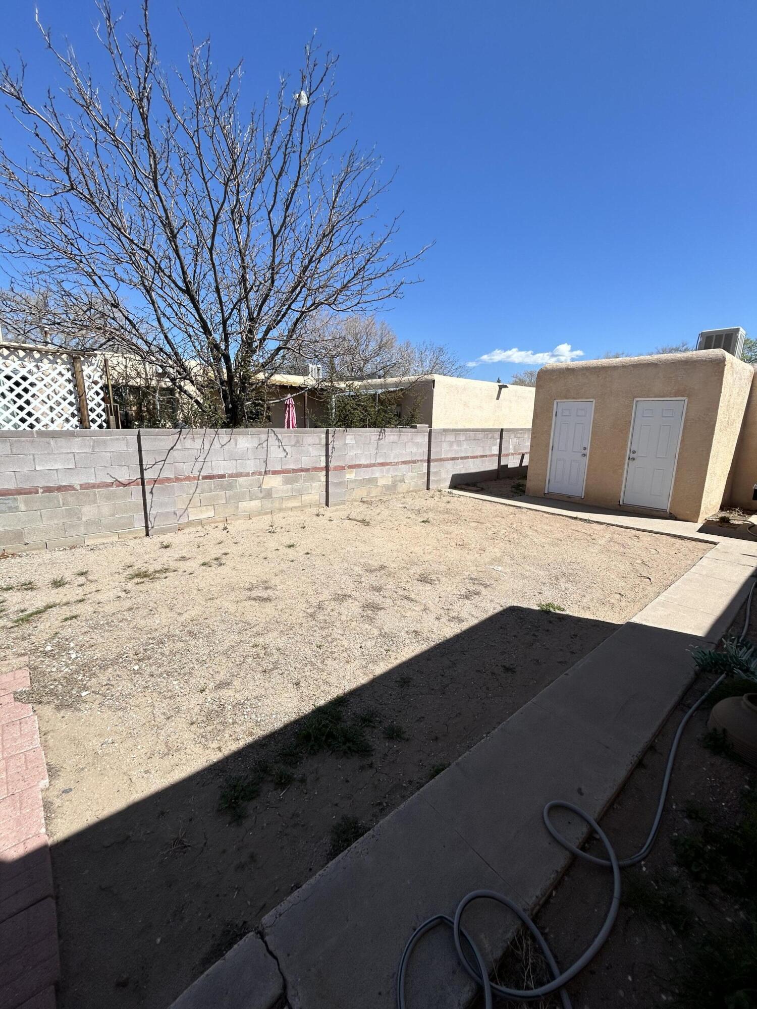 Photo 6 — 1029 Palomas Drive SE A-D