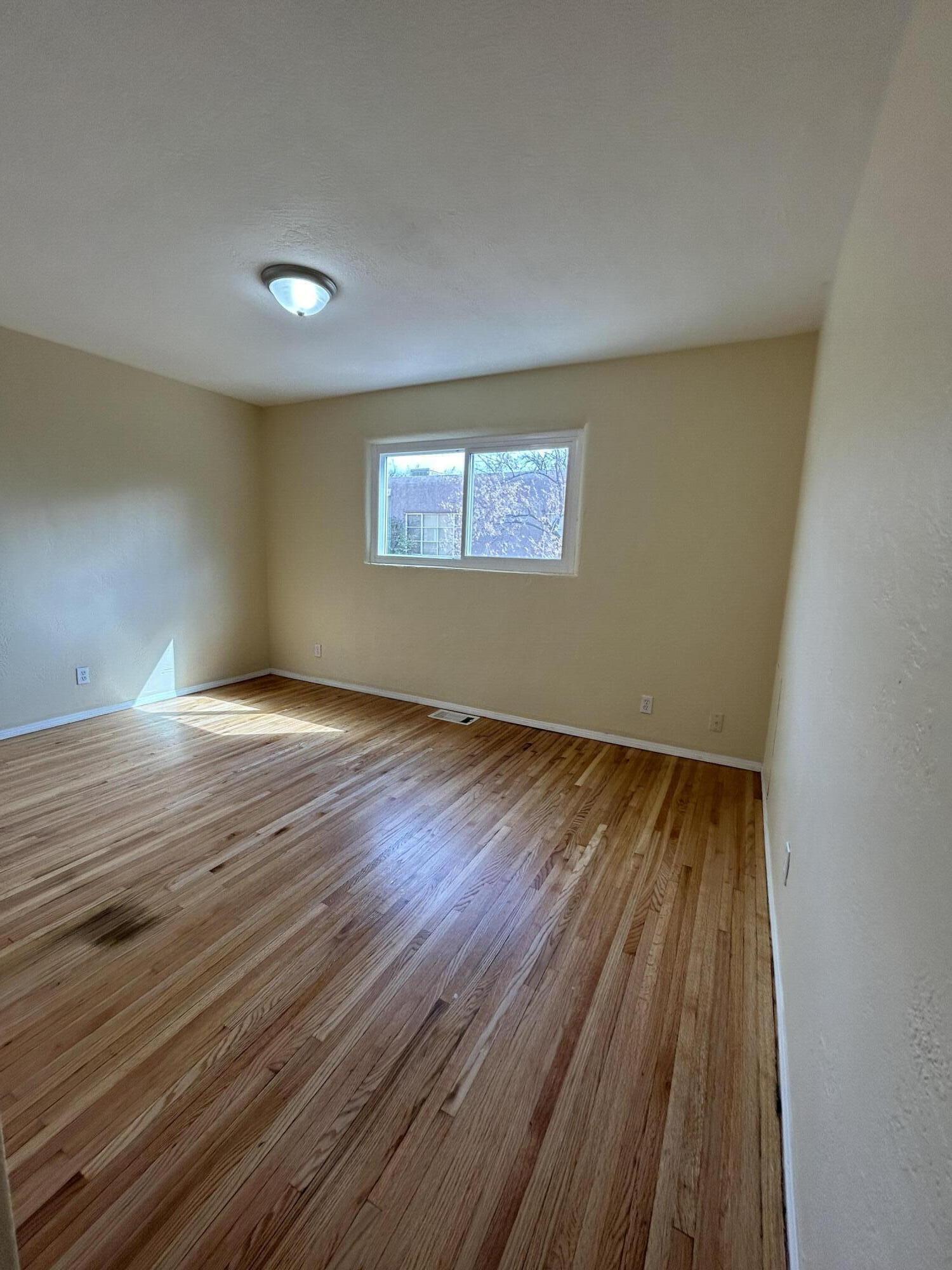 Photo 17 — 1029 Palomas Drive SE A-D