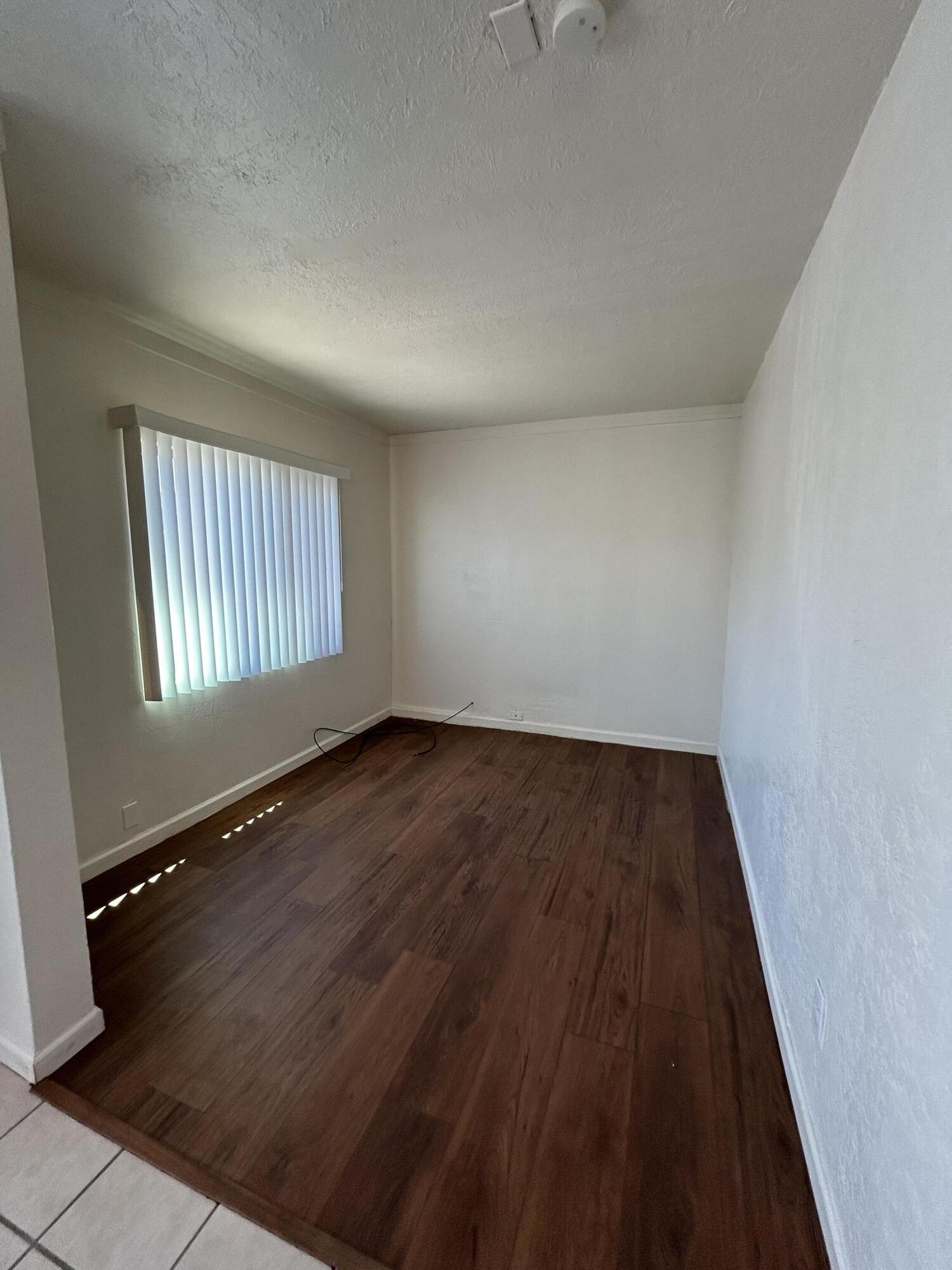 Photo 16 — 1029 Palomas Drive SE A-D