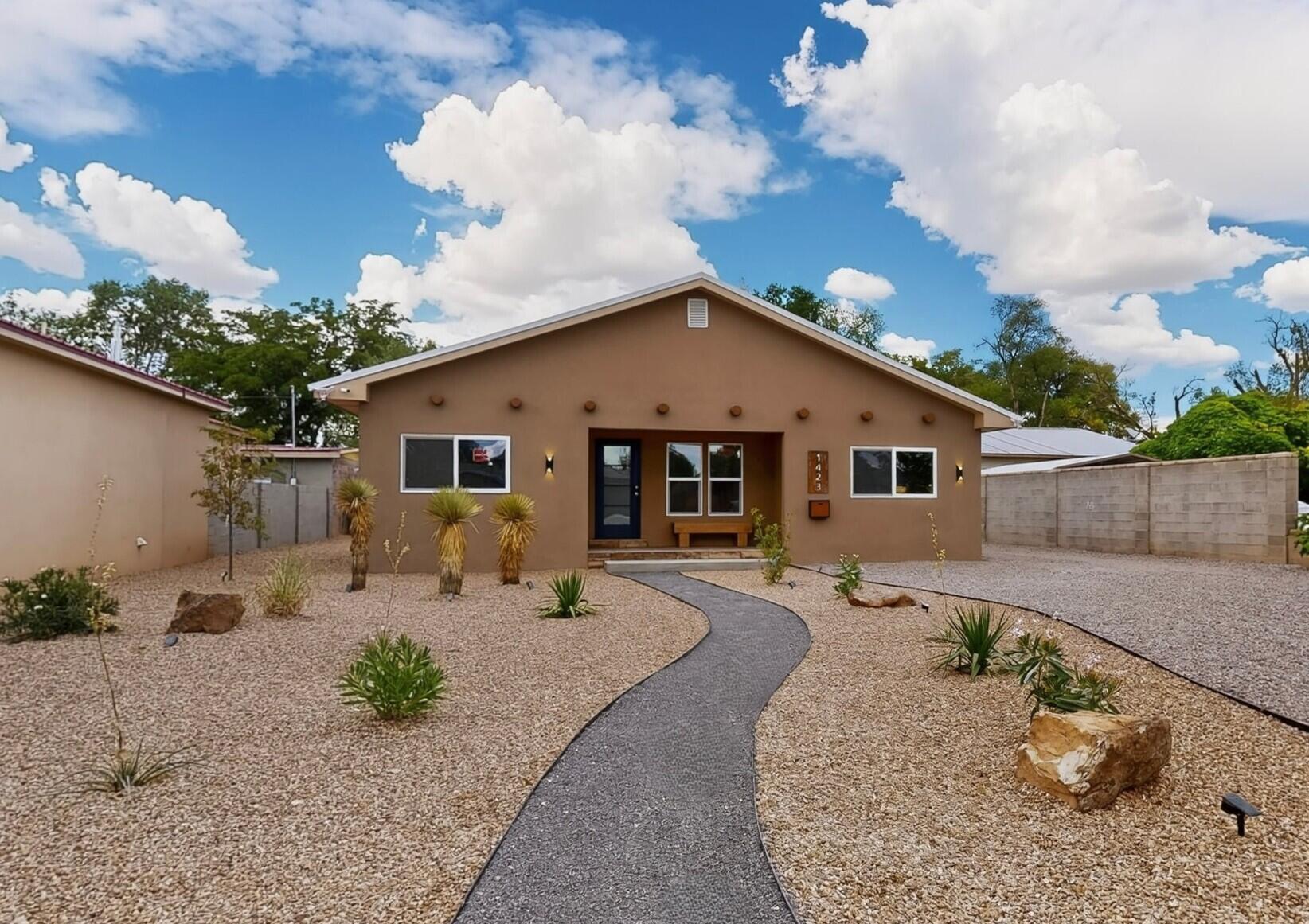 1423 Van Cleave Road NW, Albuquerque, NM 87107