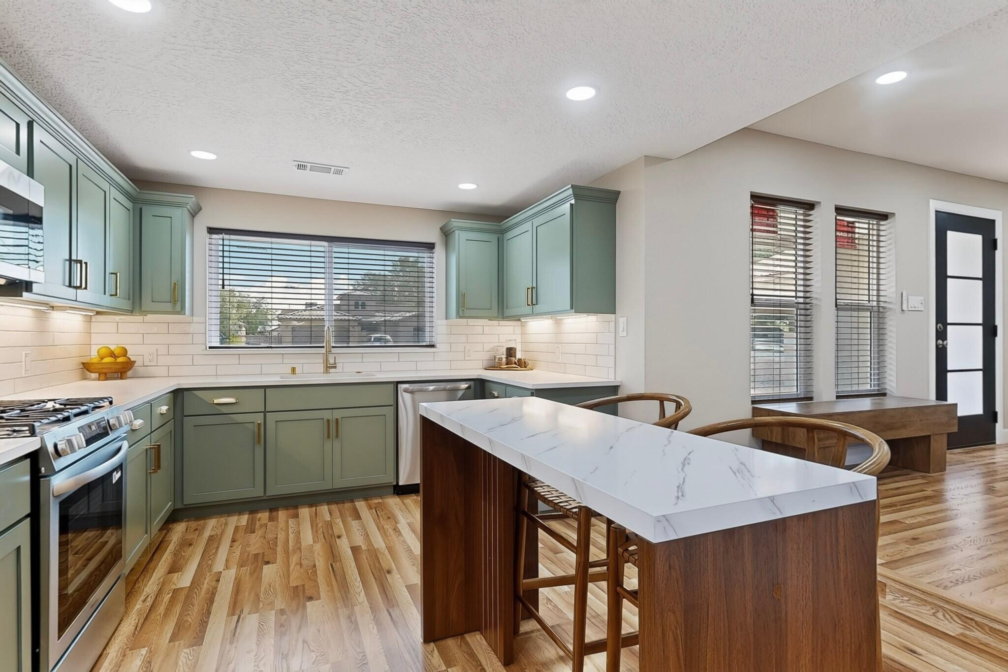 Photo 11 — 1423 Van Cleave Road NW