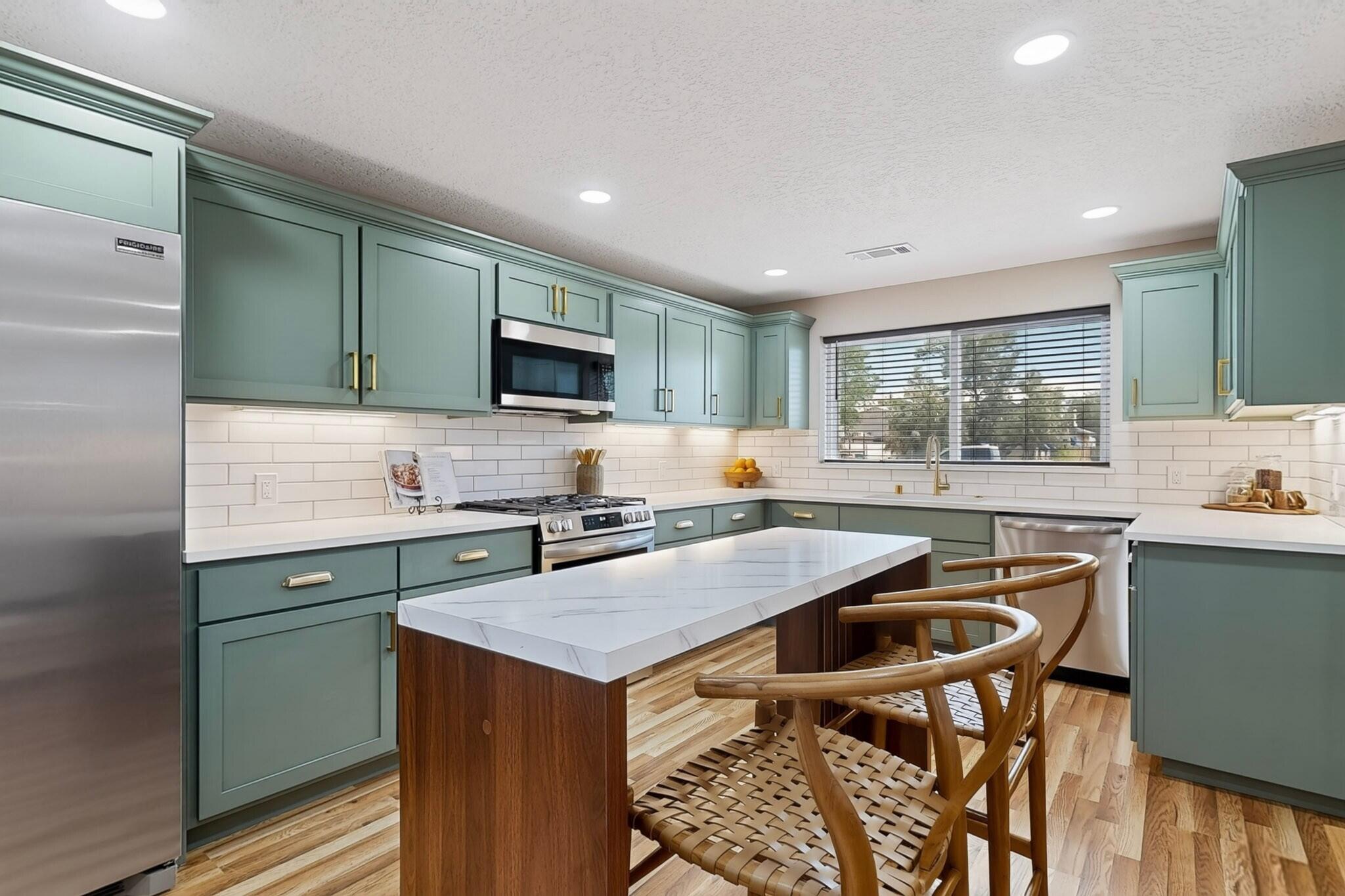 Photo 8 — 1423 Van Cleave Road NW