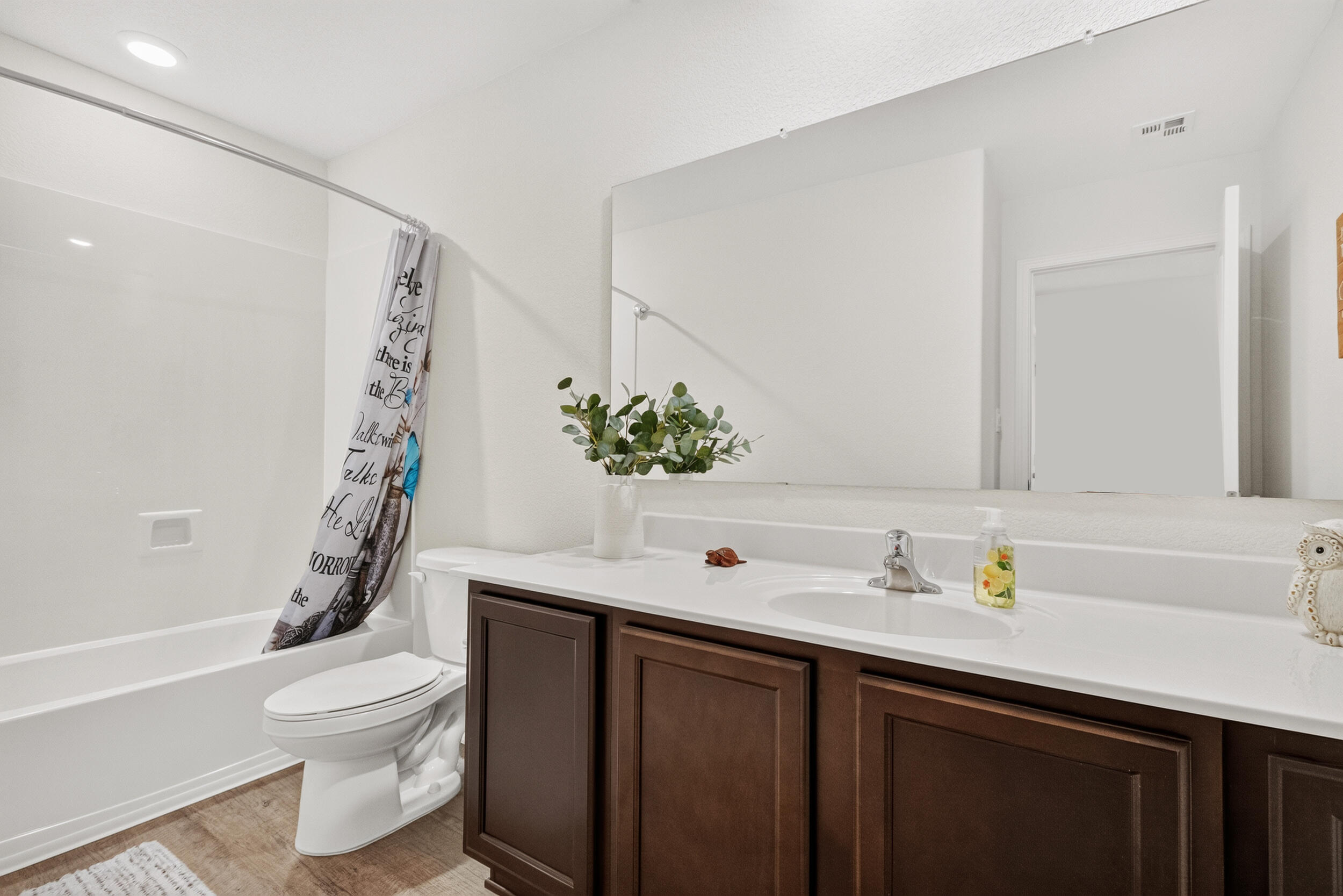 Photo 4 — 3857 Kelly Court SW
