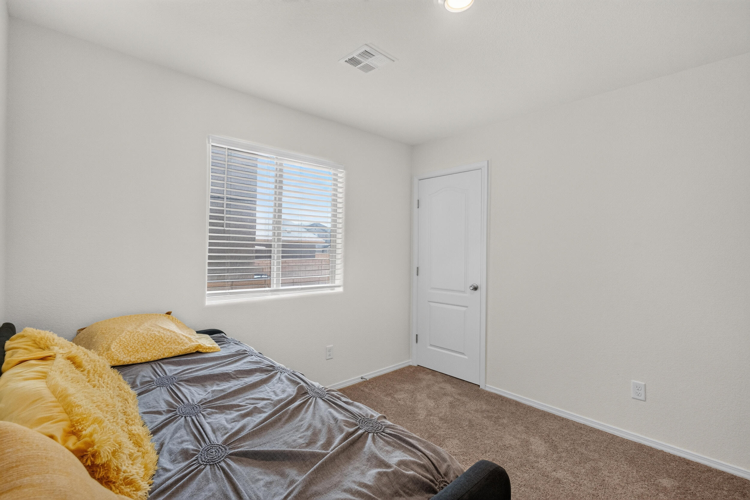 Photo 6 — 3857 Kelly Court SW
