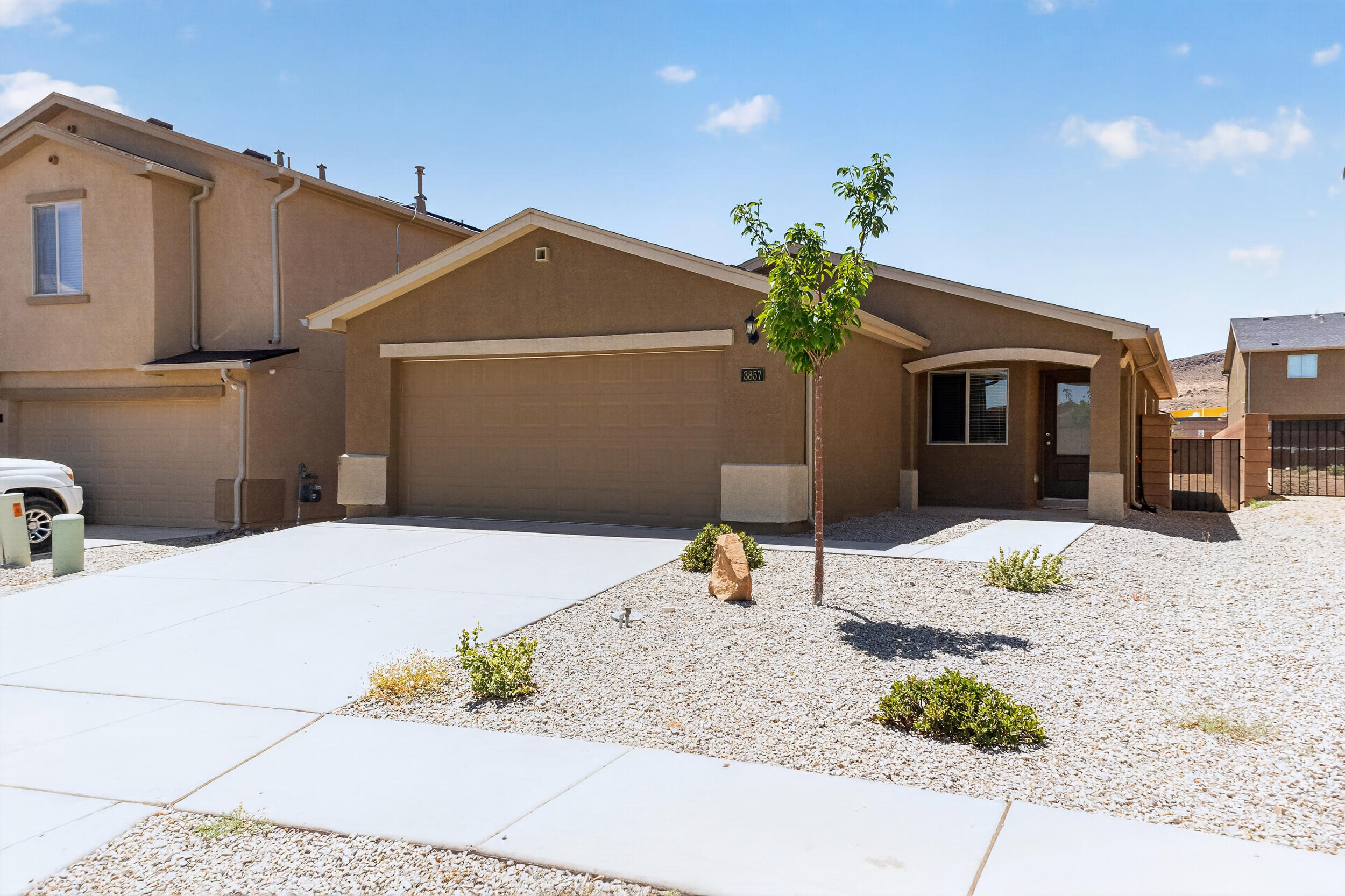 Photo 19 — 3857 Kelly Court SW