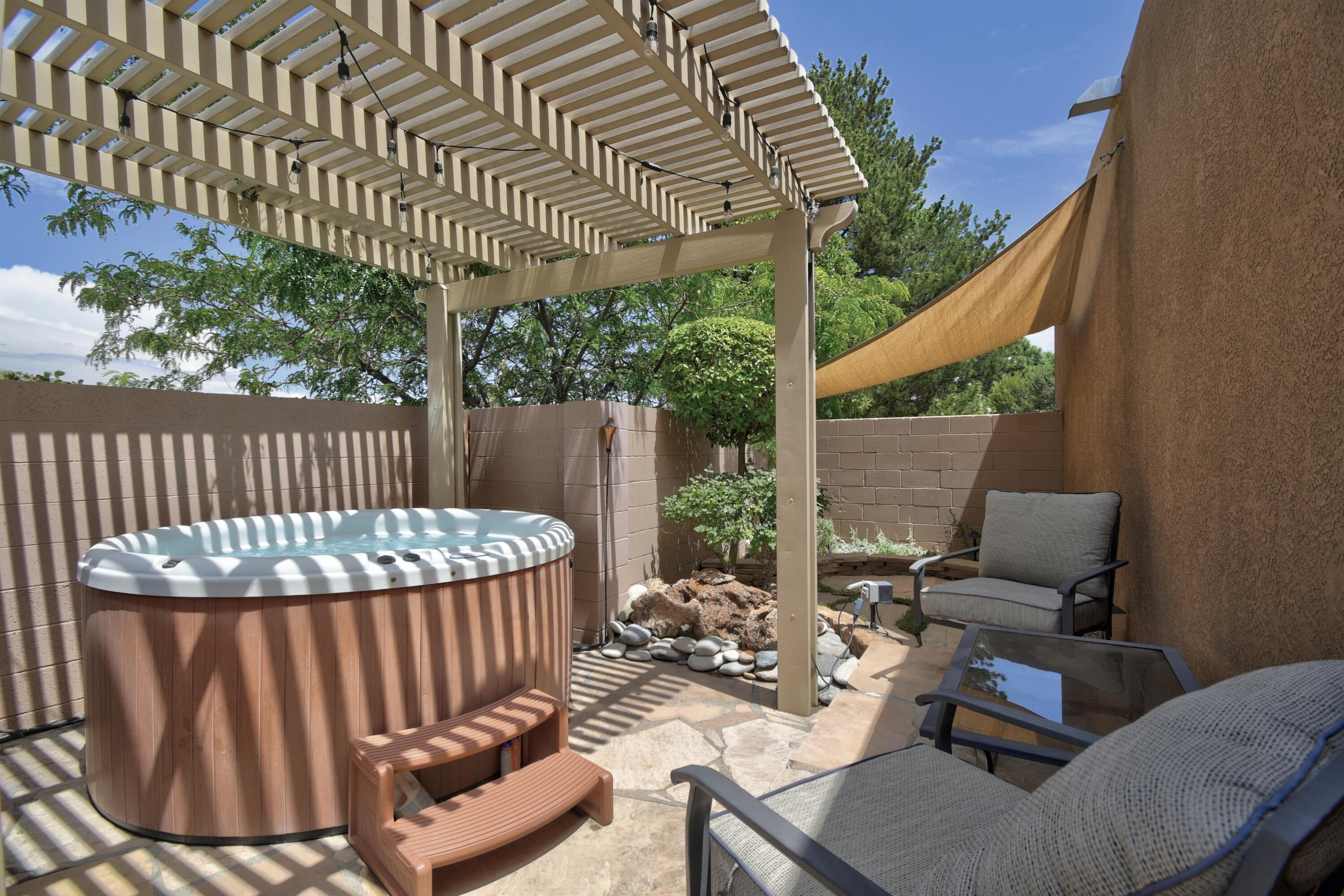 Photo 4 — 9312 Farragut Drive NE