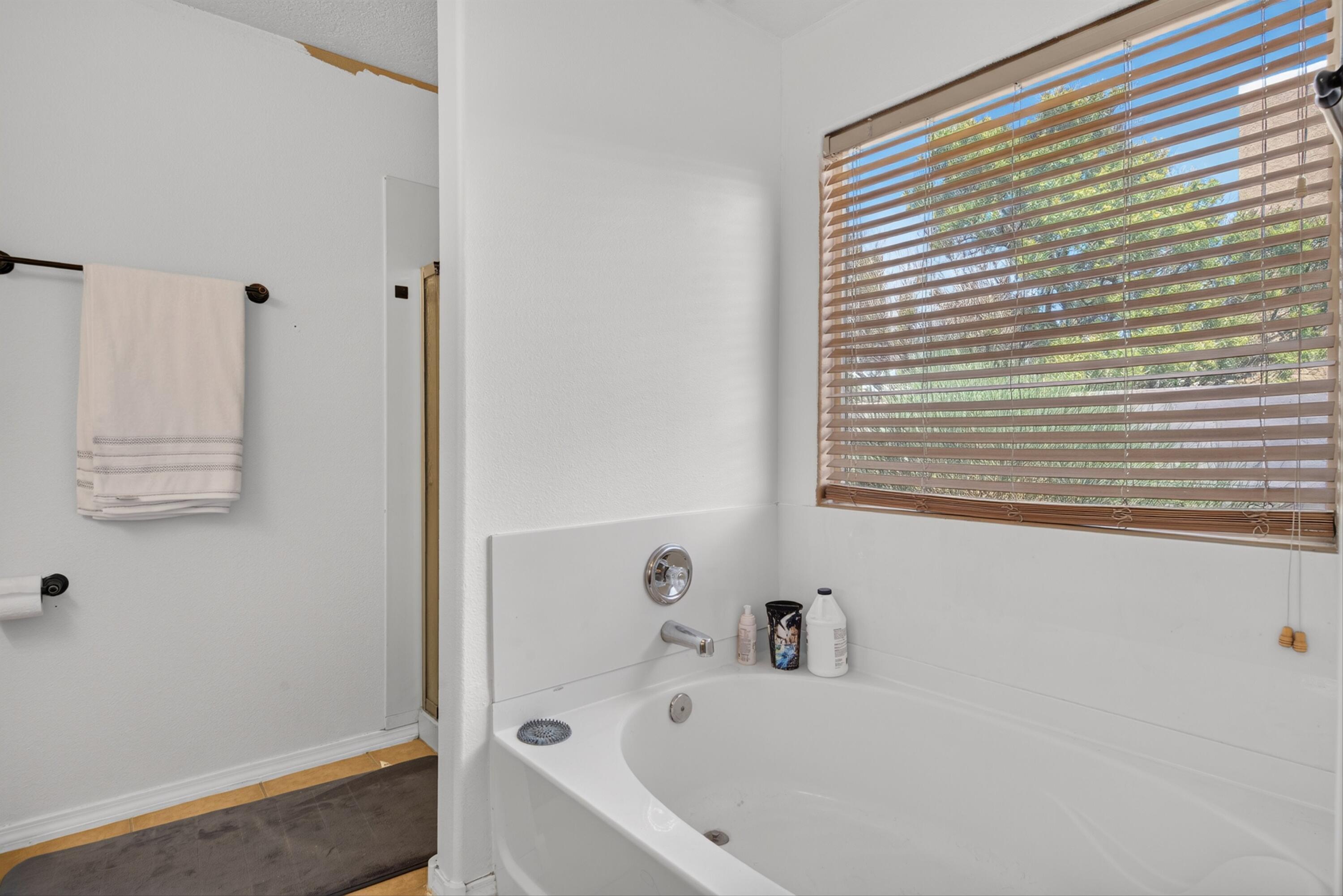 Photo 2 — 4965 Dream Dancer Drive NE
