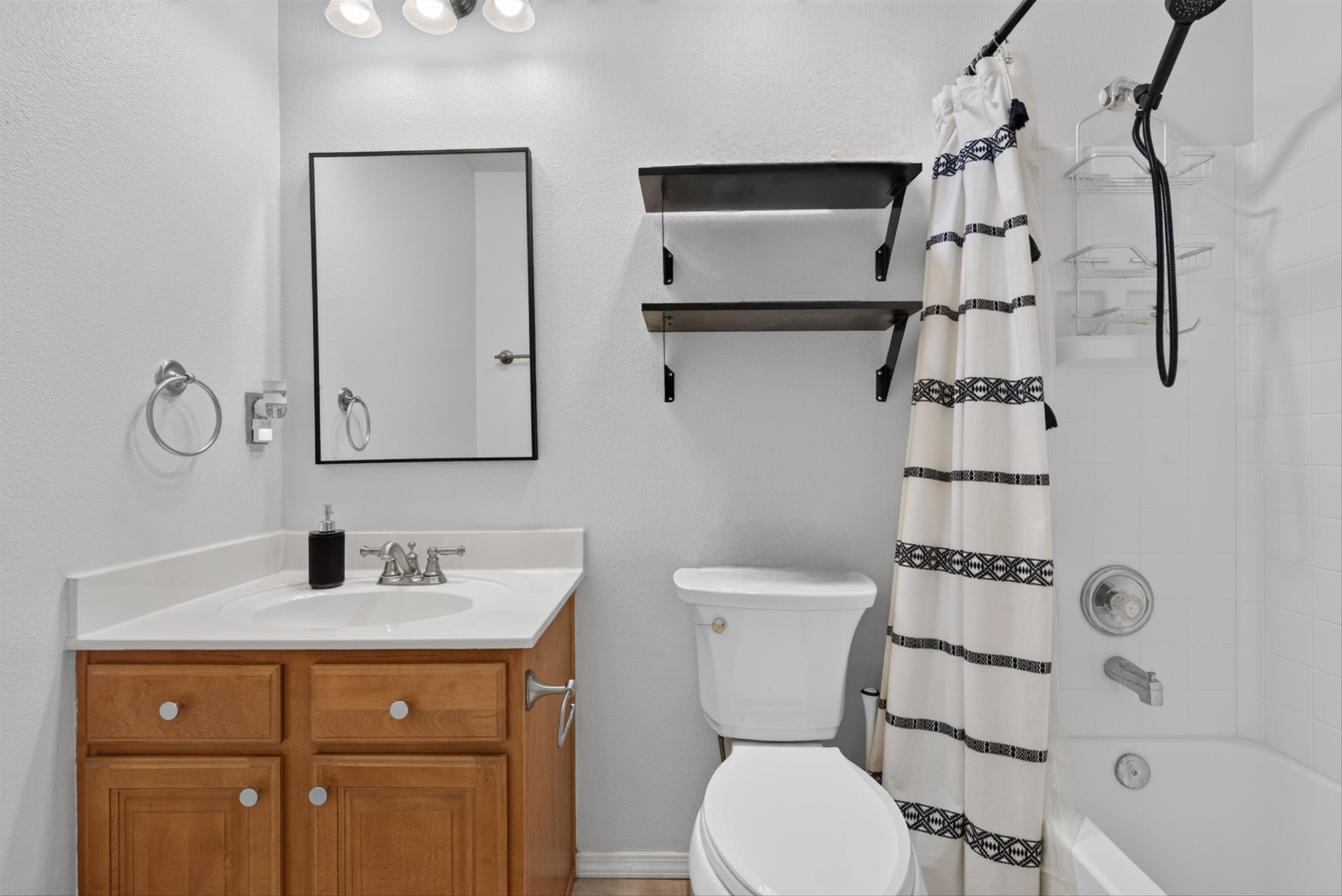 Photo 3 — 4965 Dream Dancer Drive NE
