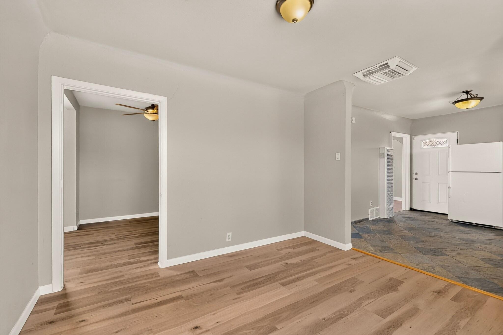 Photo 10 — 522 Montano Road NW