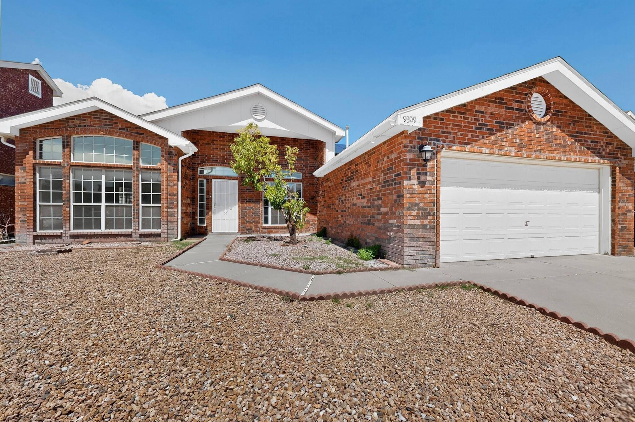Photo 5 — 9309 Holm Bursun Drive NW